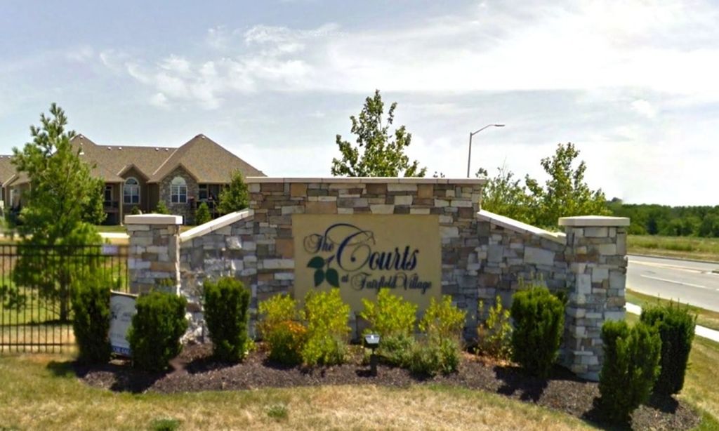 The Courts at Fairfield Village community photo 1