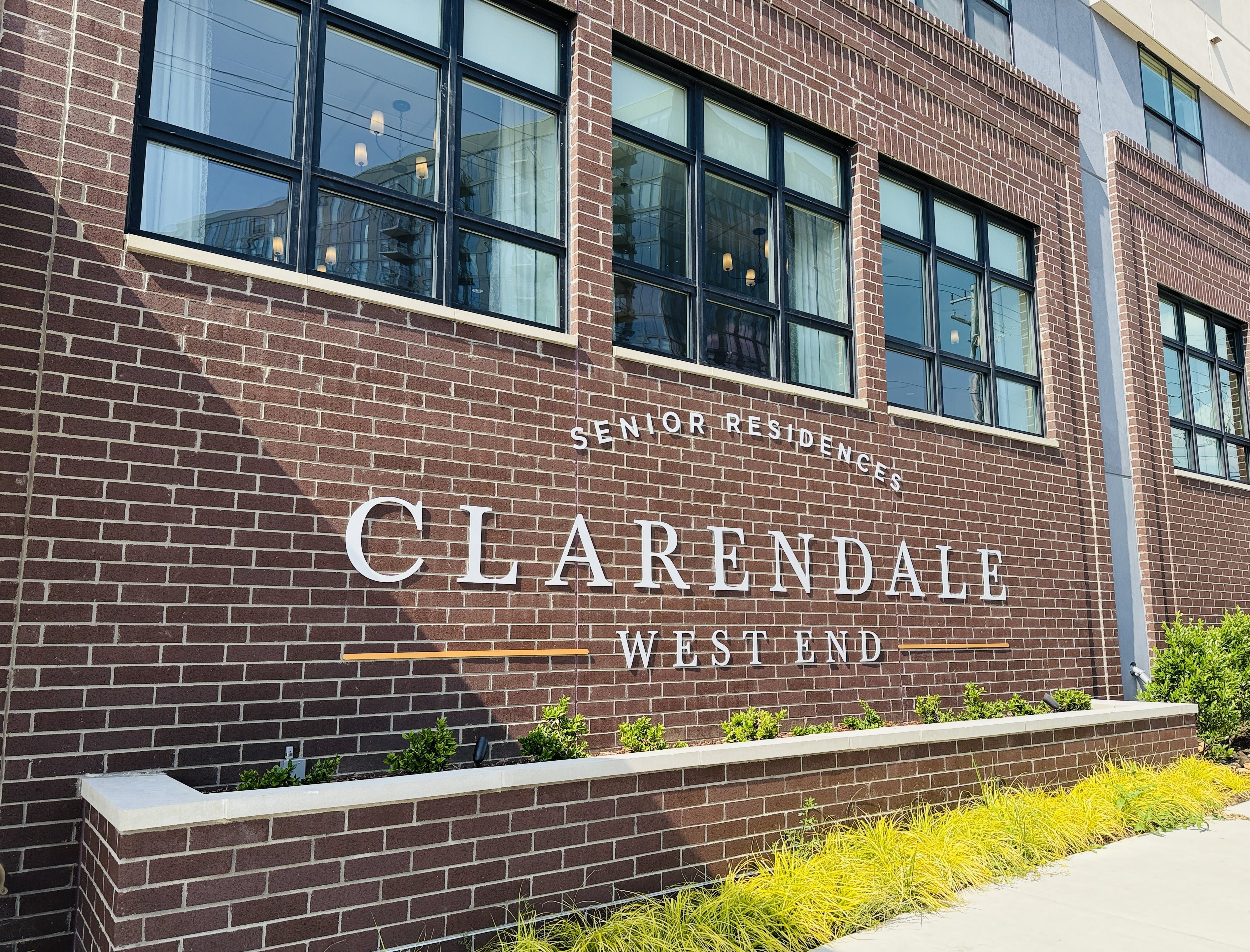 Clarendale West End community photo 1