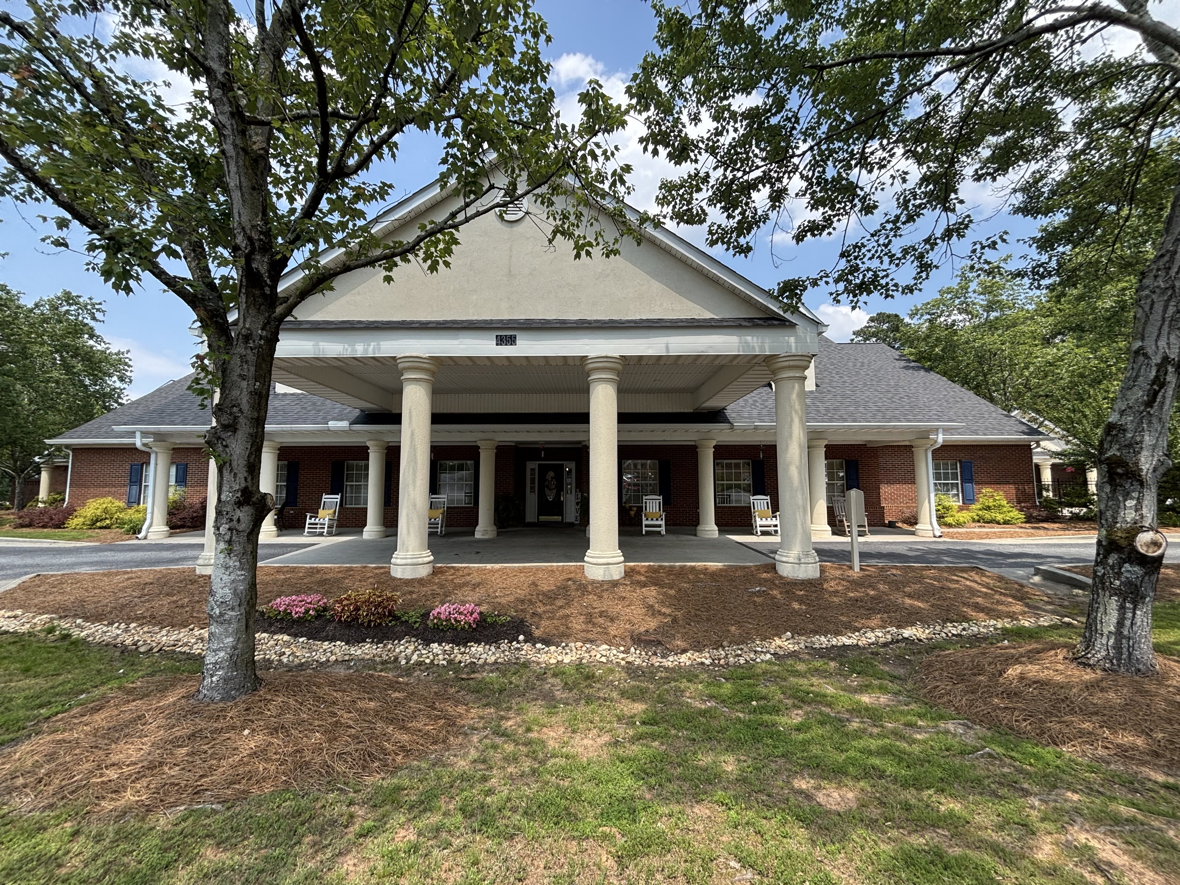 Chapters Living of Buford community photo 1
