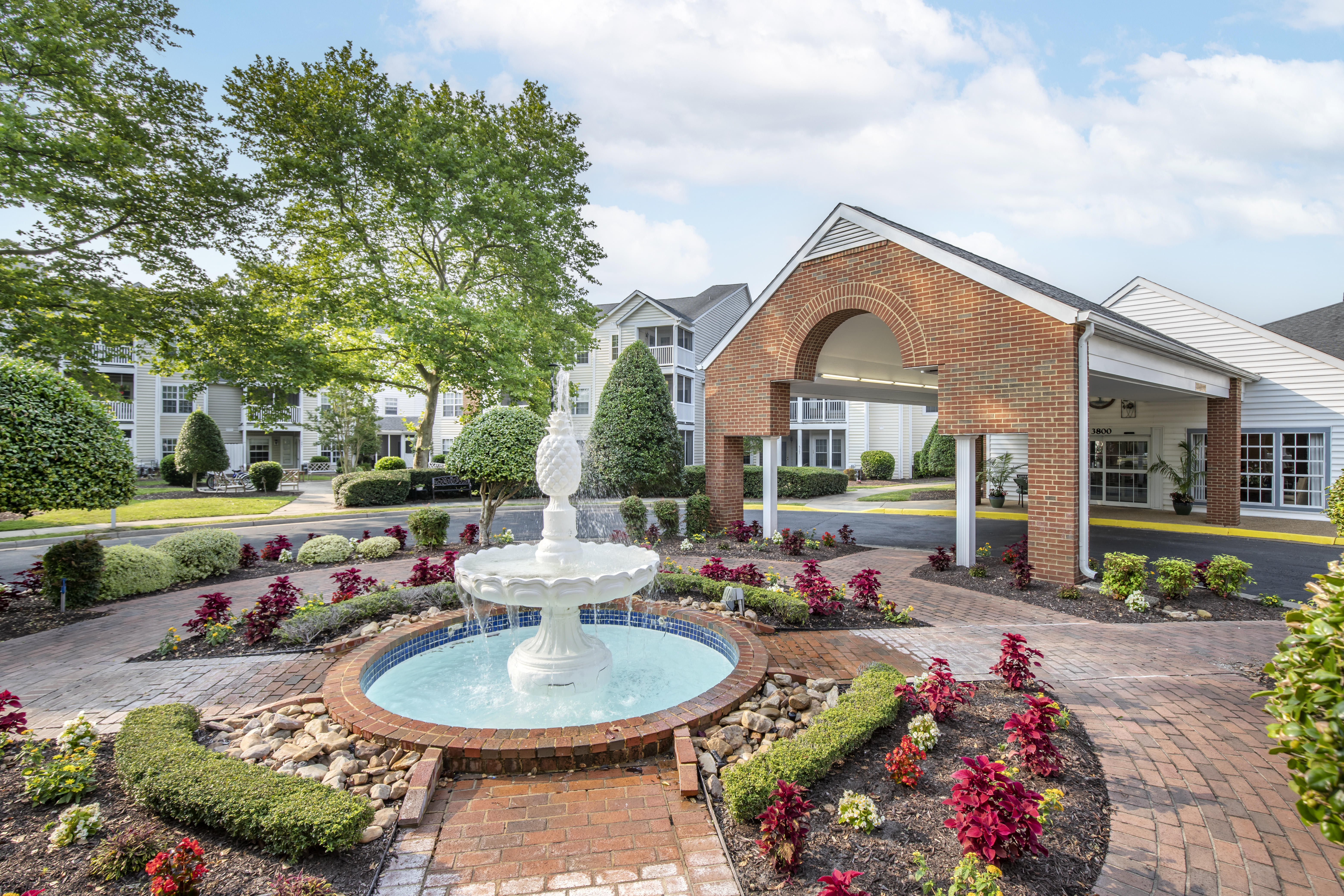 Brookdale Chambrel Williamsburg community photo 1