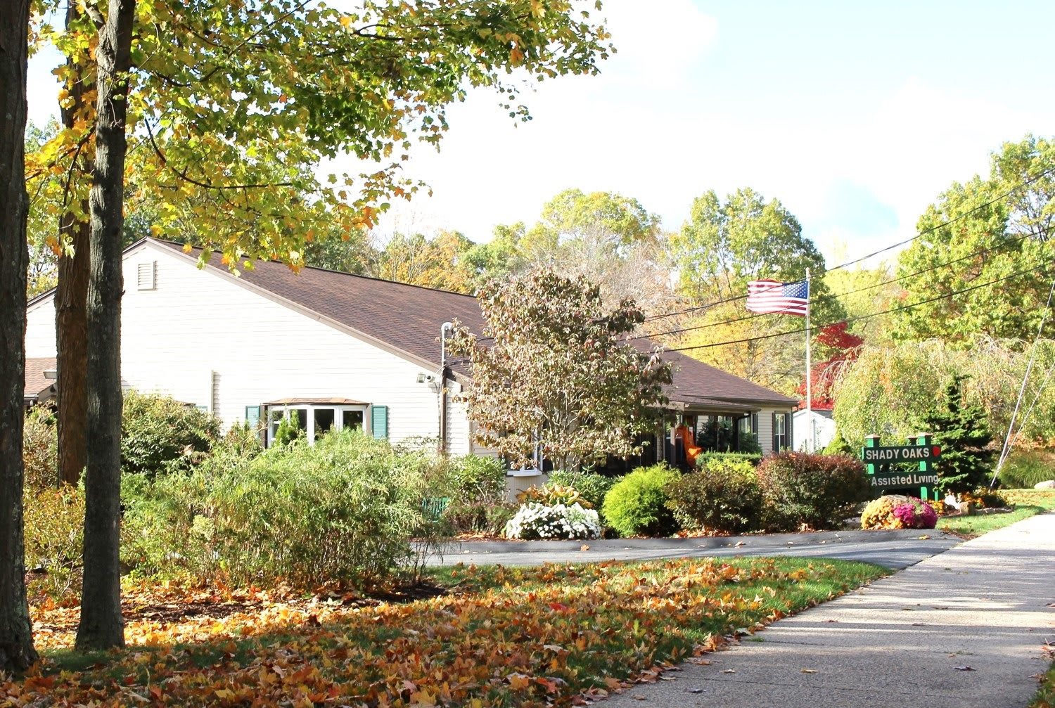 Shady Oaks Assisted Living community photo 1
