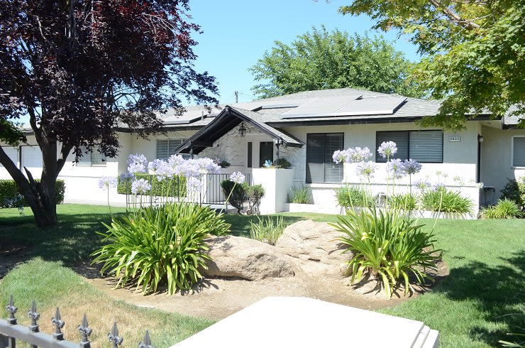 Chateau Jesadean community photo 1