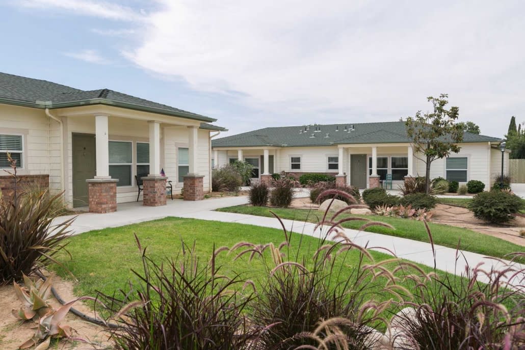 Lo Har Senior Living community photo 1