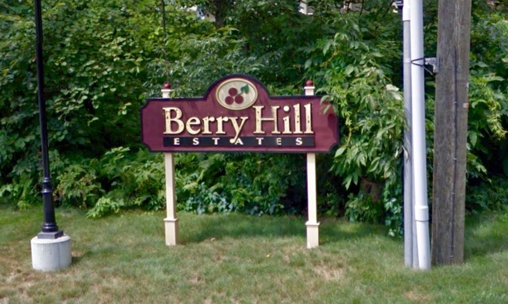Berry Hill Estates community photo 1