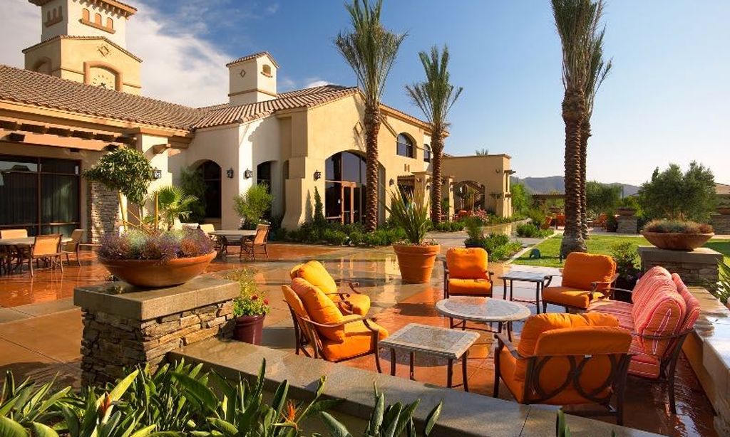 Solera Diamond Valley community photo 1