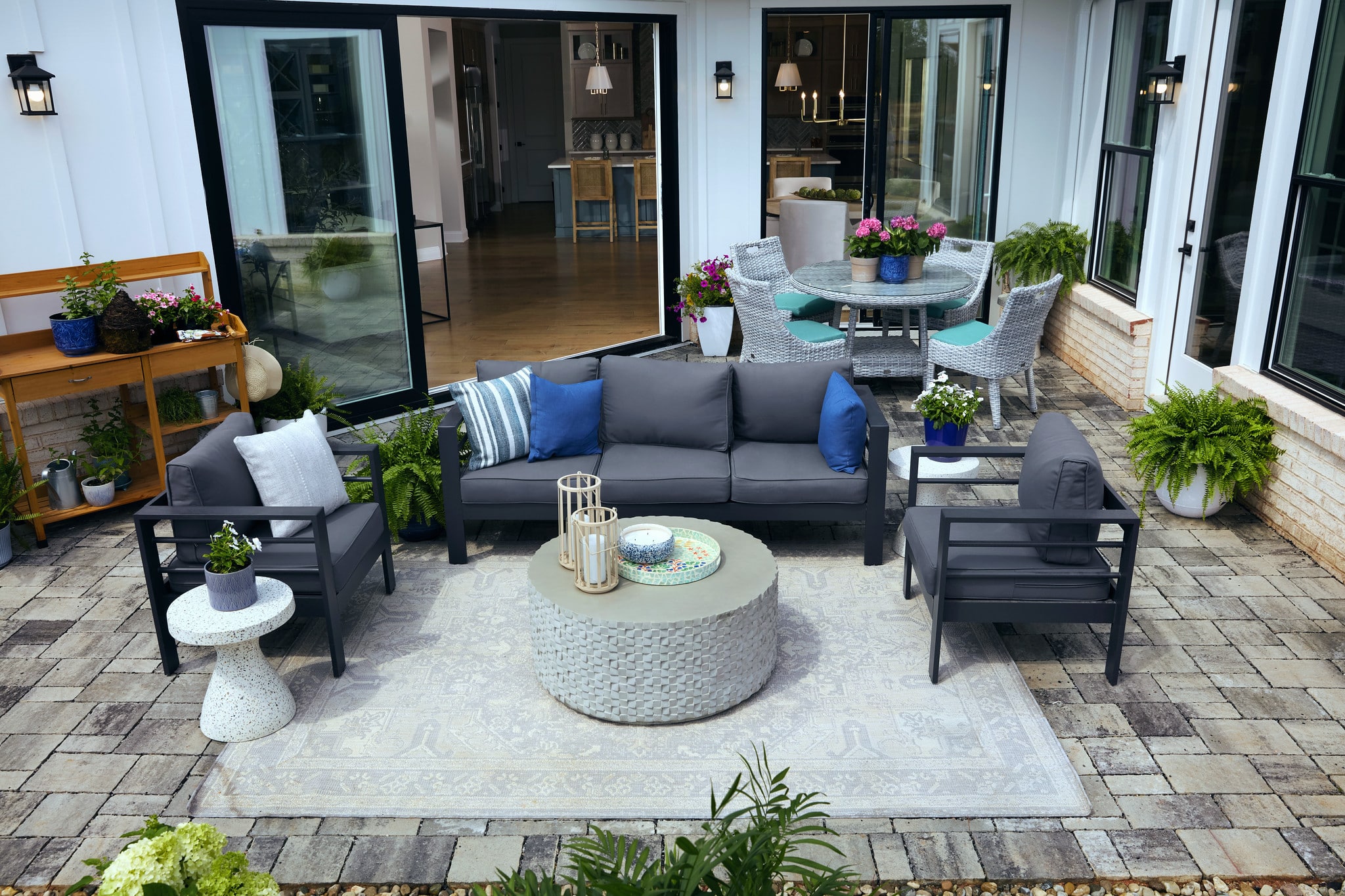 The Courtyards on Cubbage community photo 1