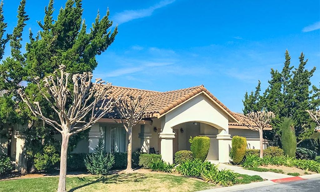 Pine Tree Villas community photo 1