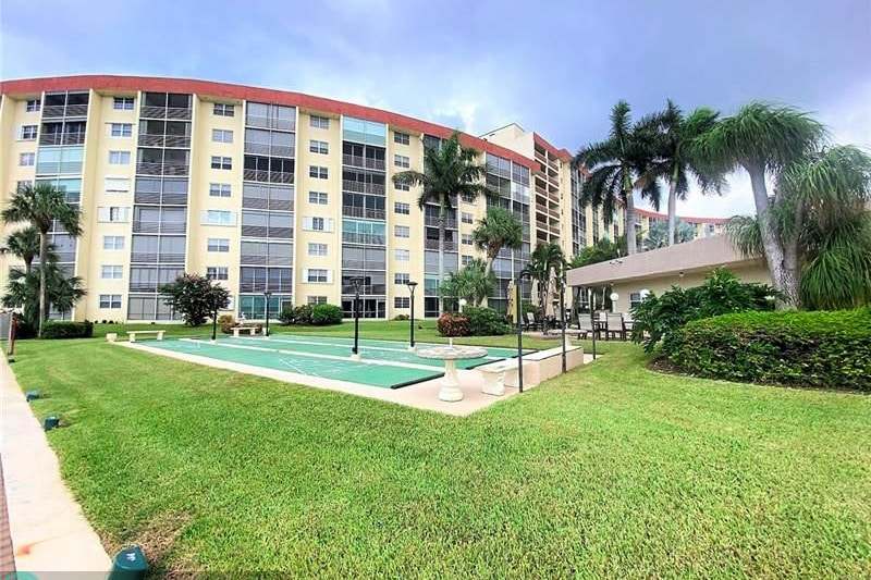 Garden Aire Village Sea Haven community photo 1