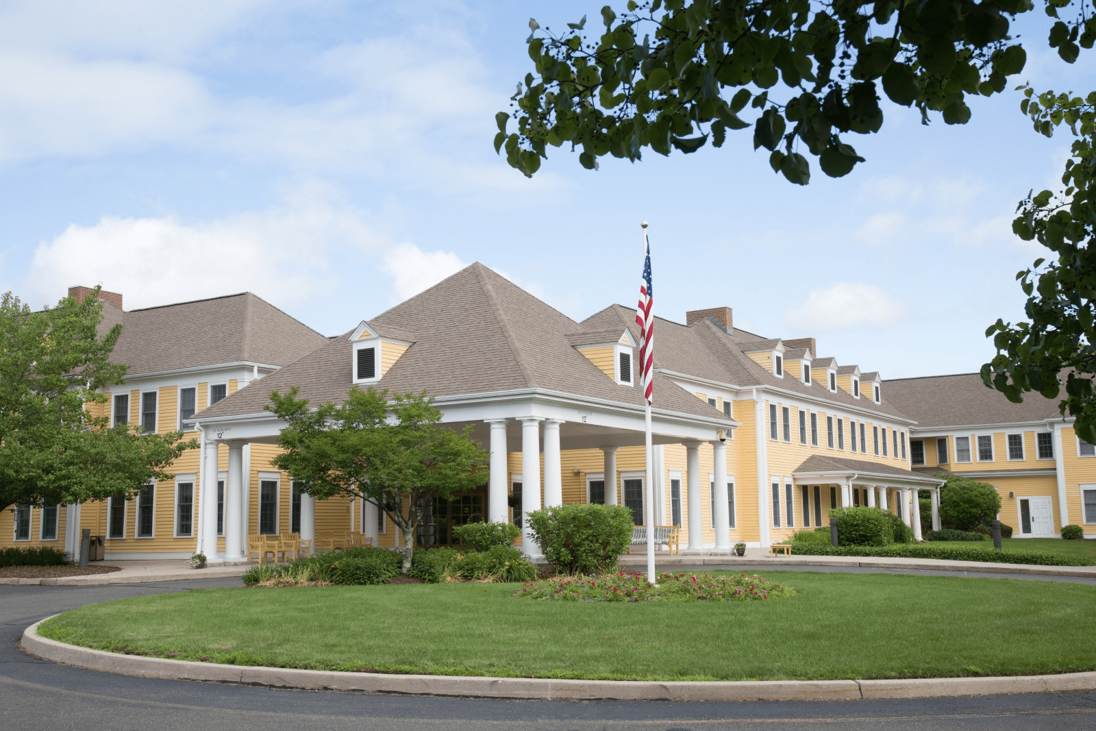 Coachman Square at Woodbridge community photo 1