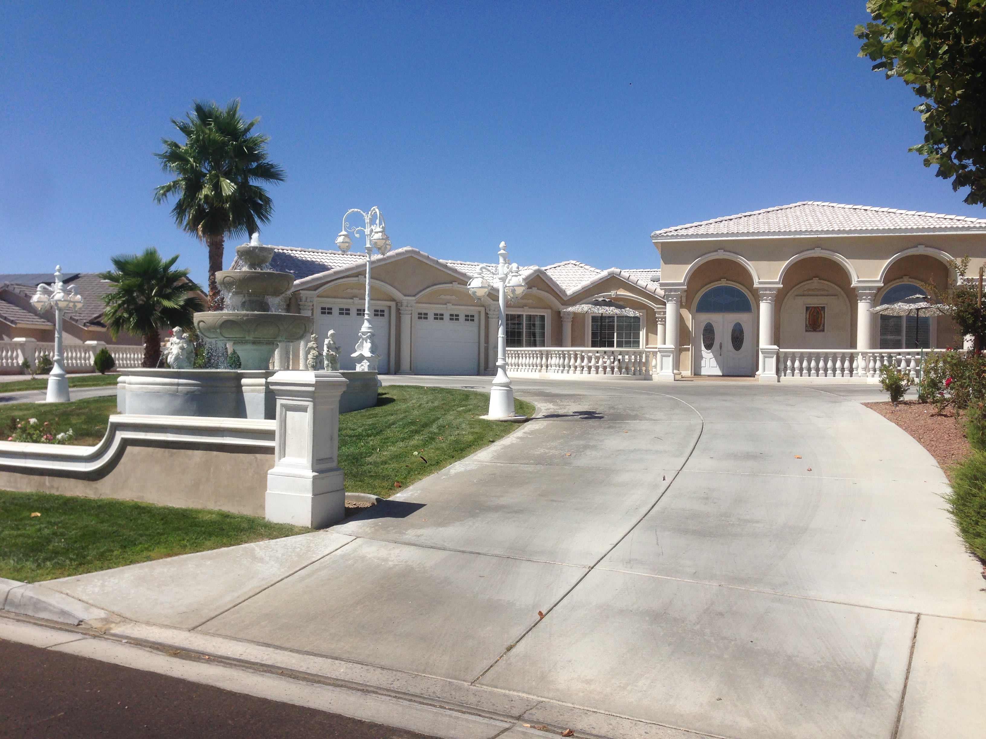 Skyline Villa community photo 1