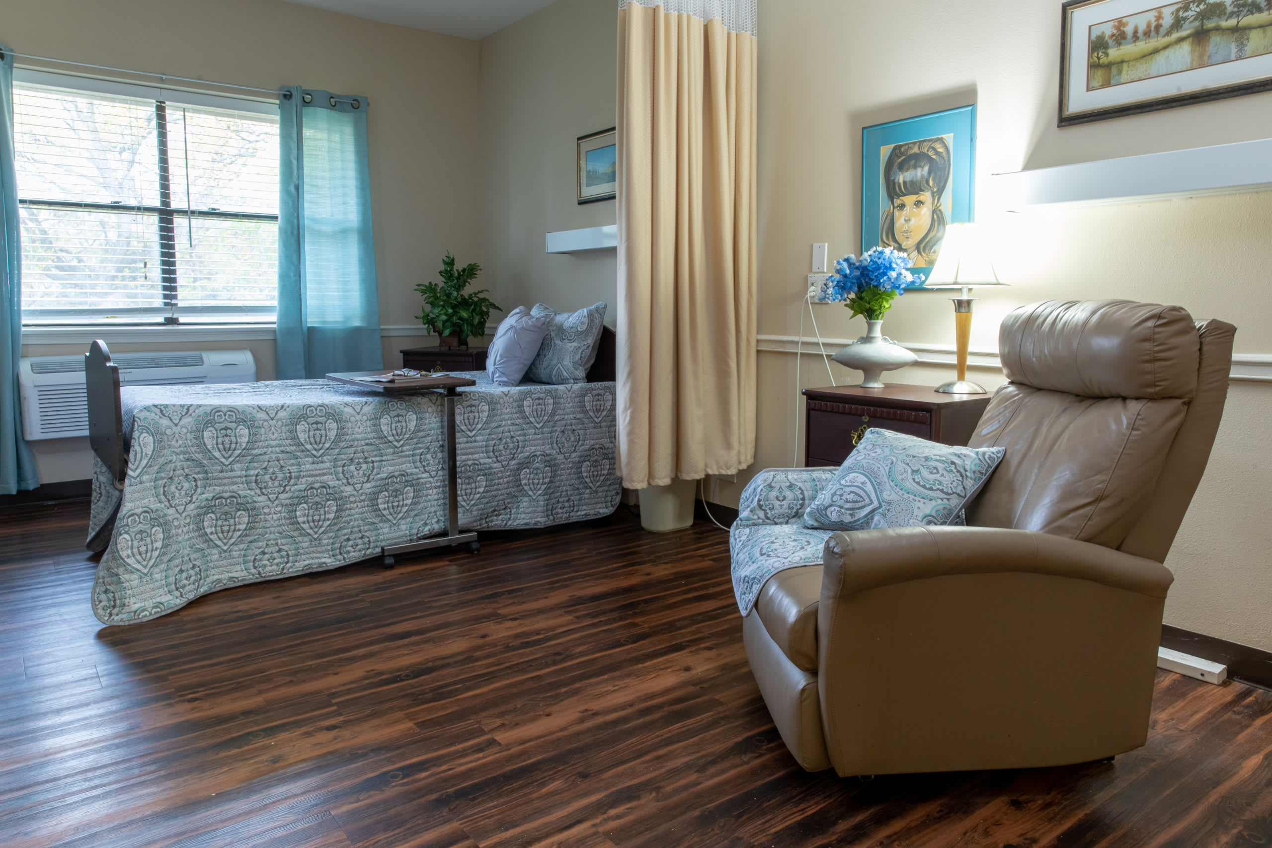 Ridgecrest Retirement and Healthcare Community community photo 1