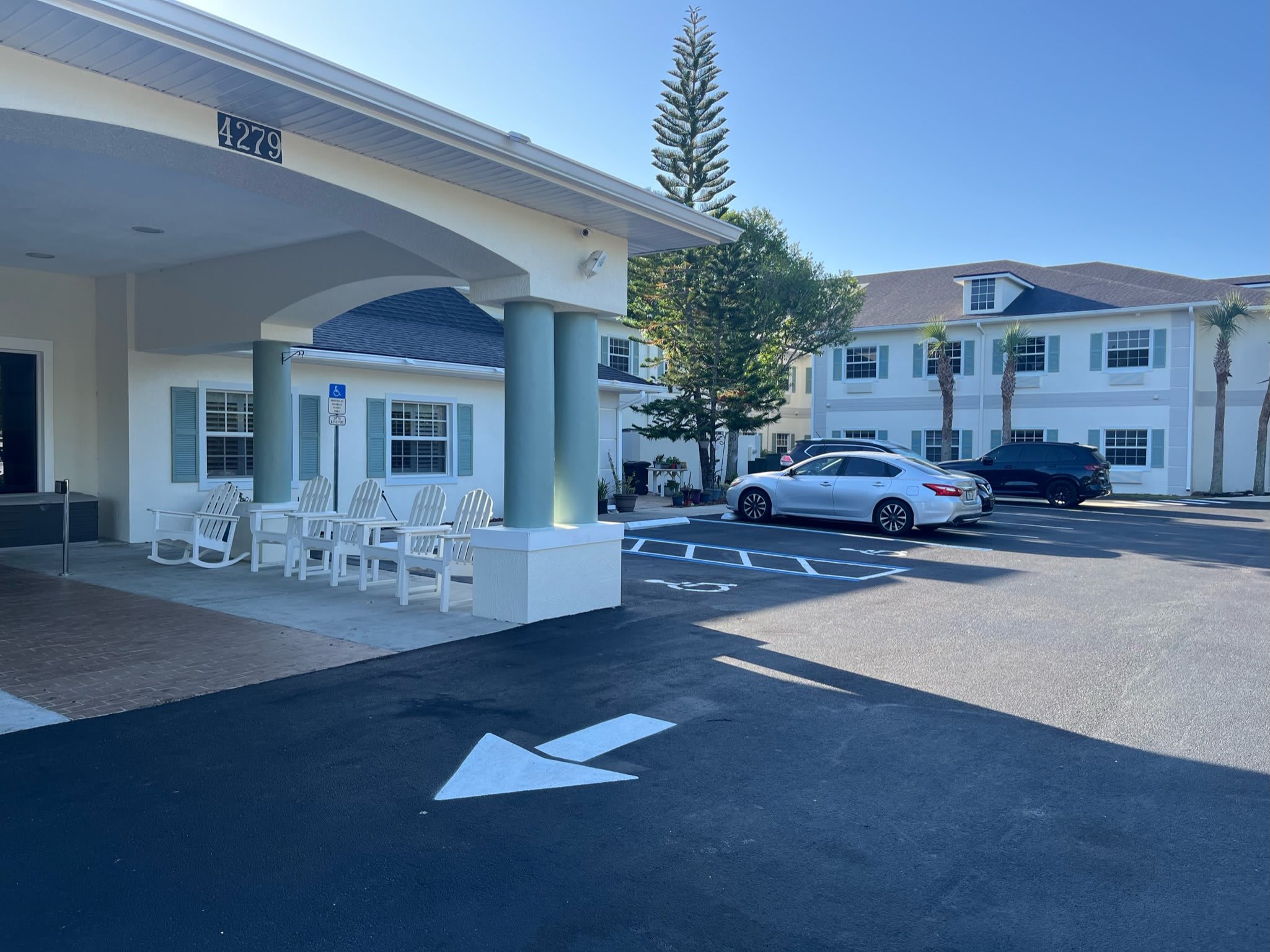 Cedar Creek Assisted Living community photo 1