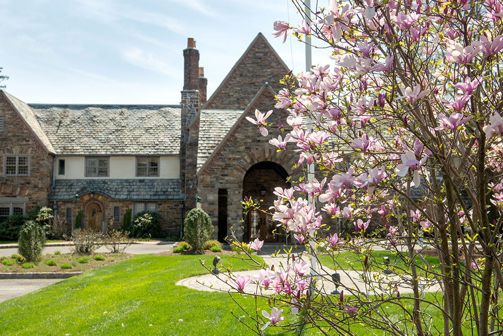 Winchester Gardens community photo 1