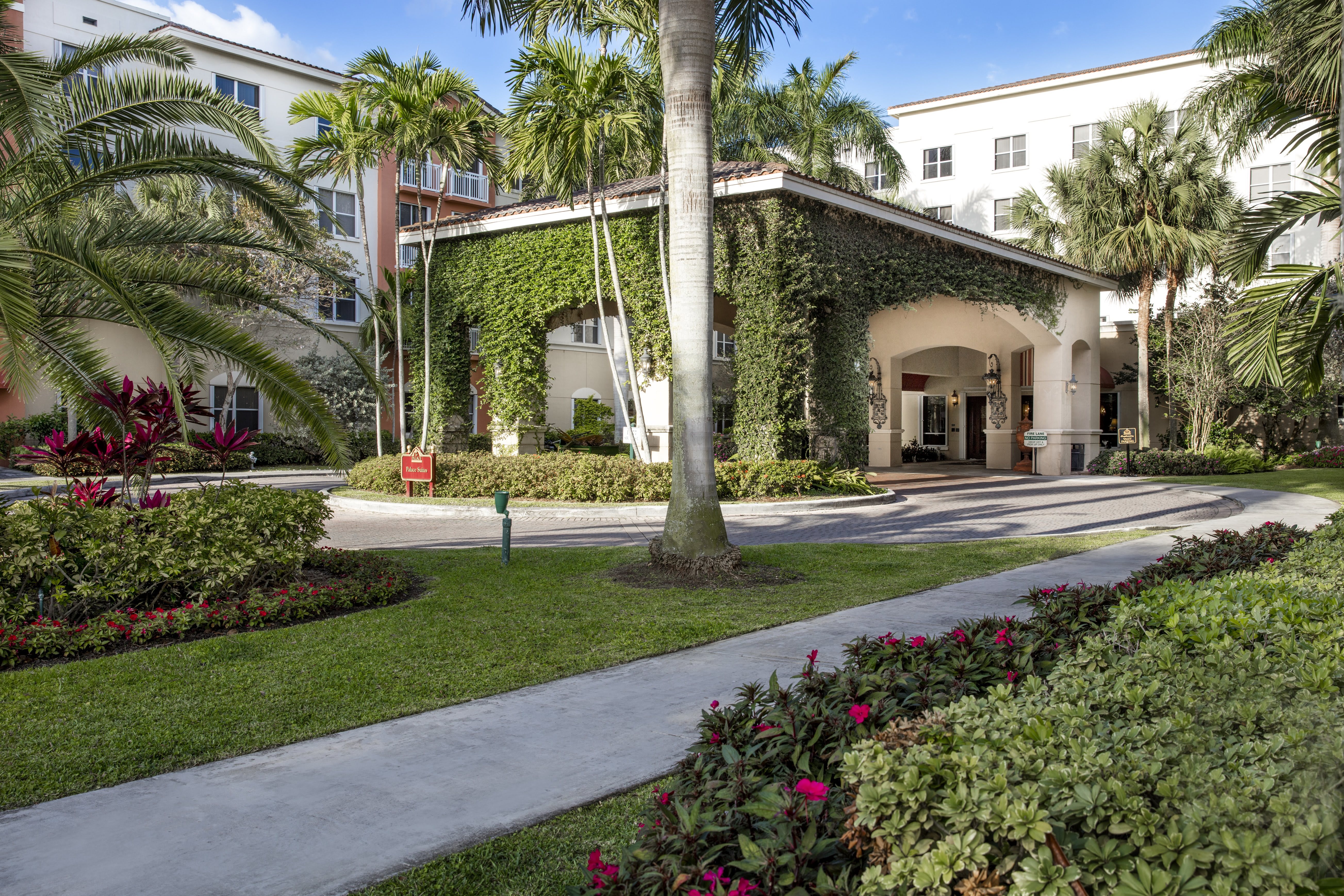 The Palace at Kendall community photo 1