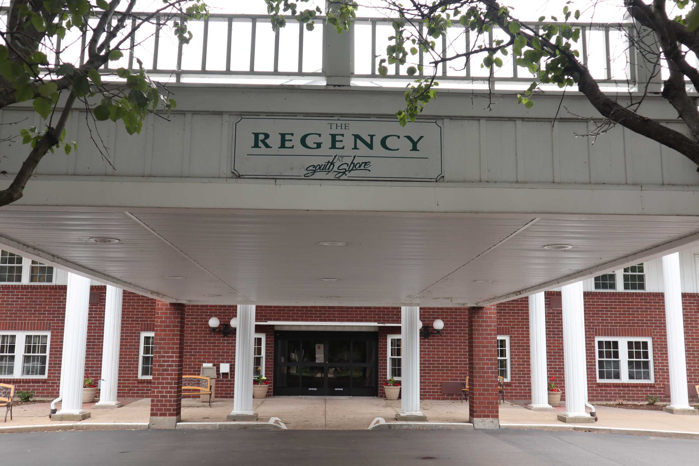 The Regency at South Shore community photo 1