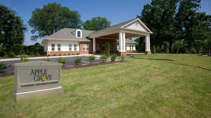 Apple Grove Alzheimer's and Dementia Residence community photo 1