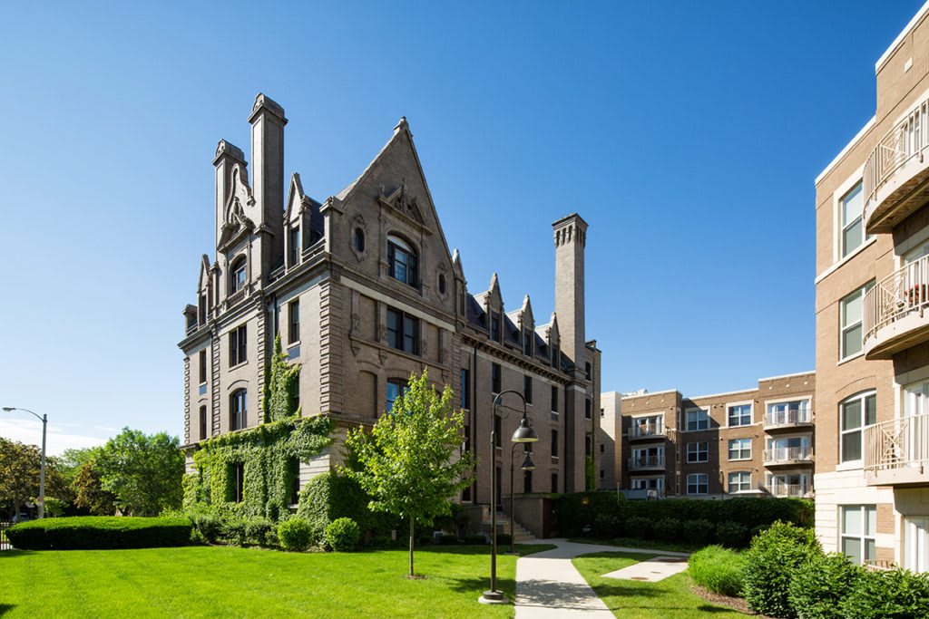 Eastcastle Place, a CCRC community photo 1
