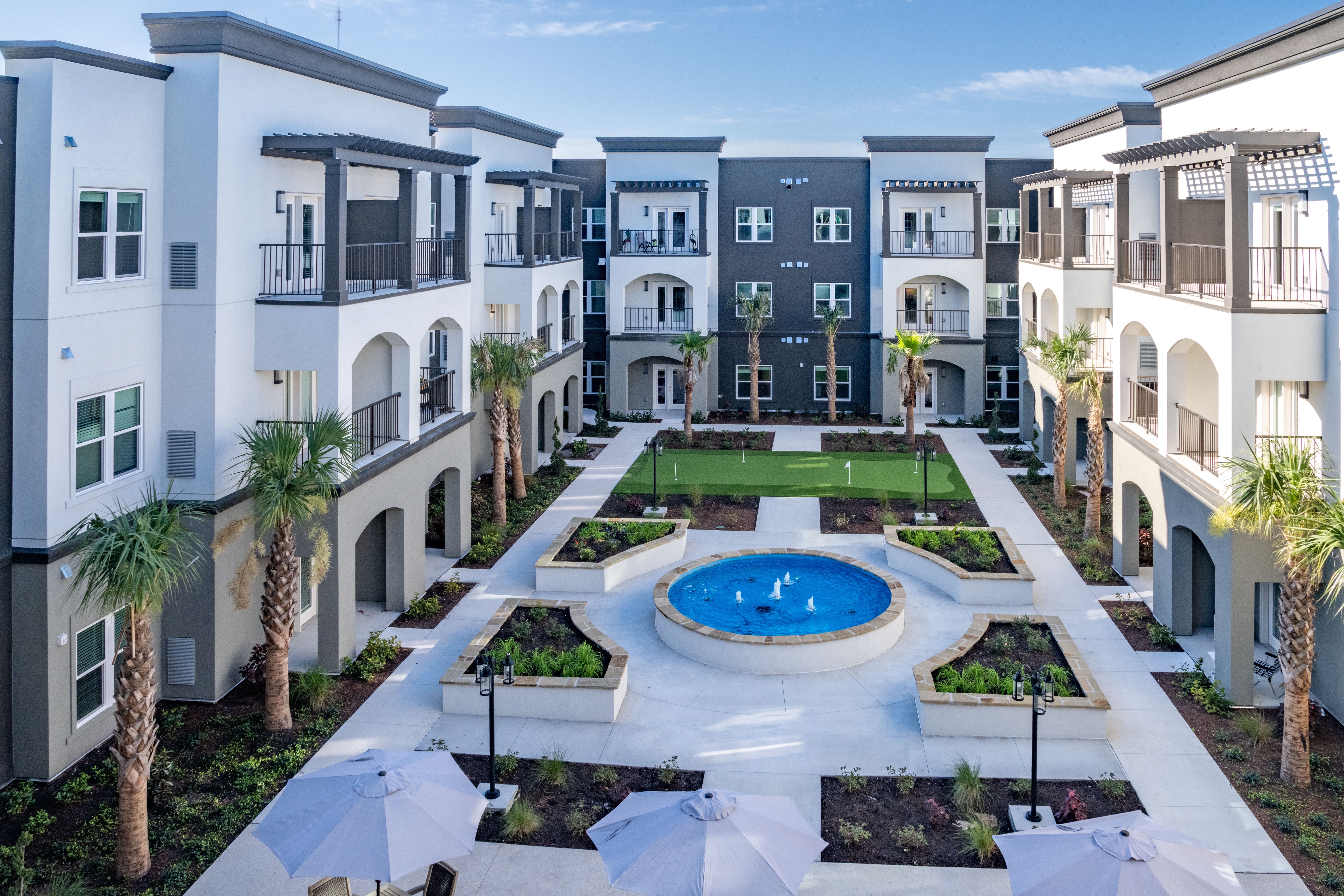 The Goldton at Venice community photo 1