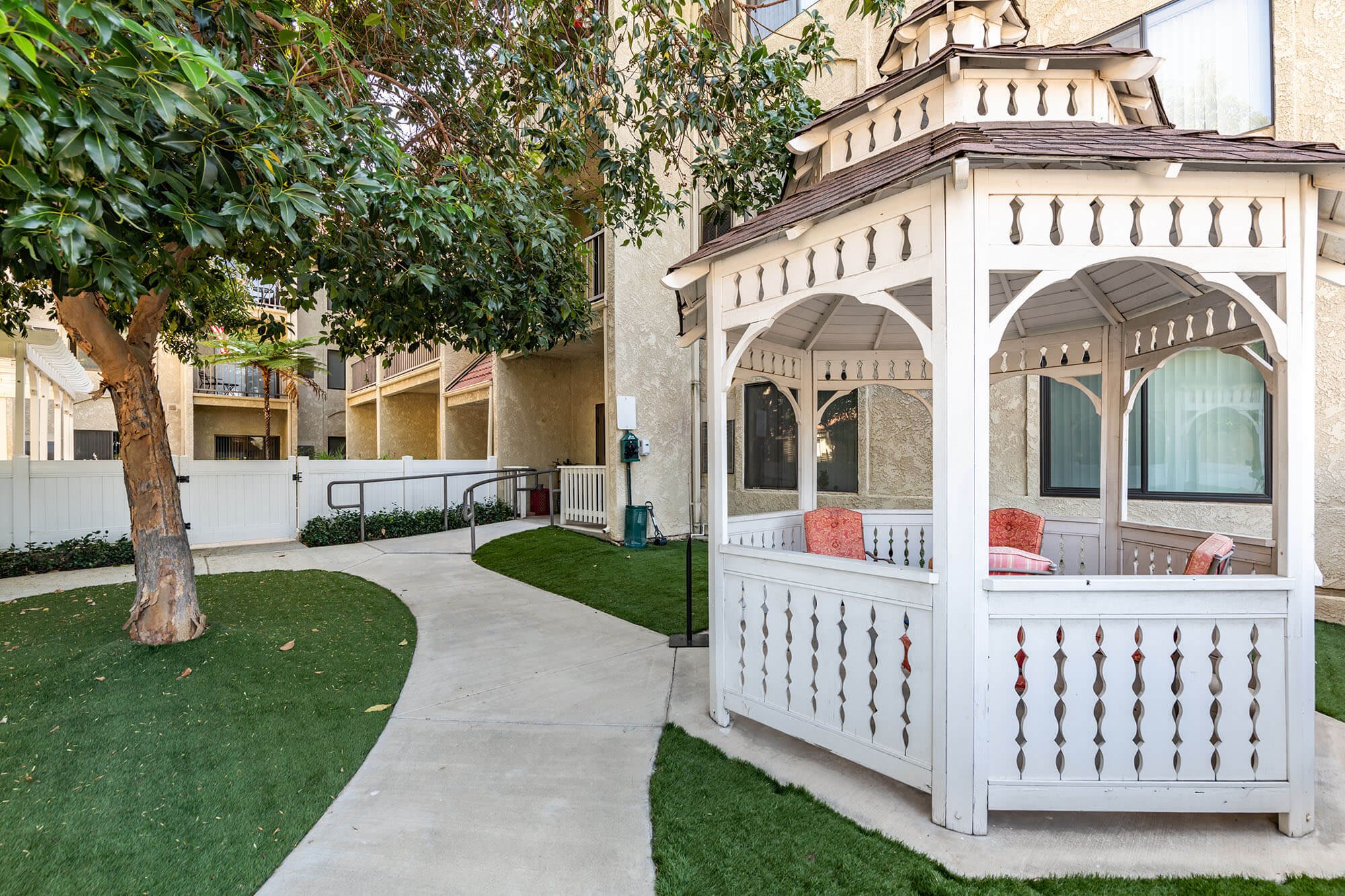 Vista Corona Senior Living community photo 1