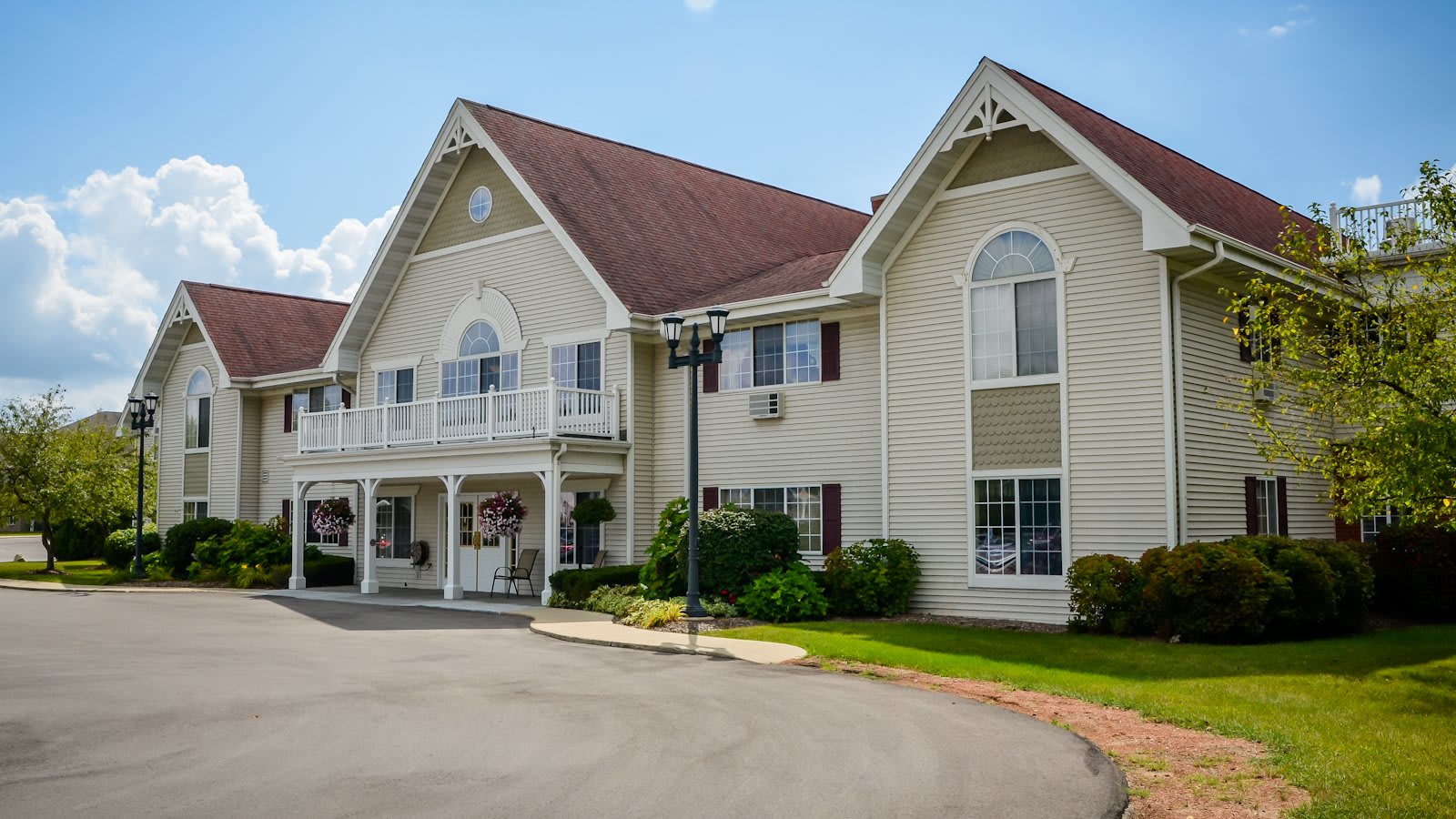Pine Brook Pointe community photo 1