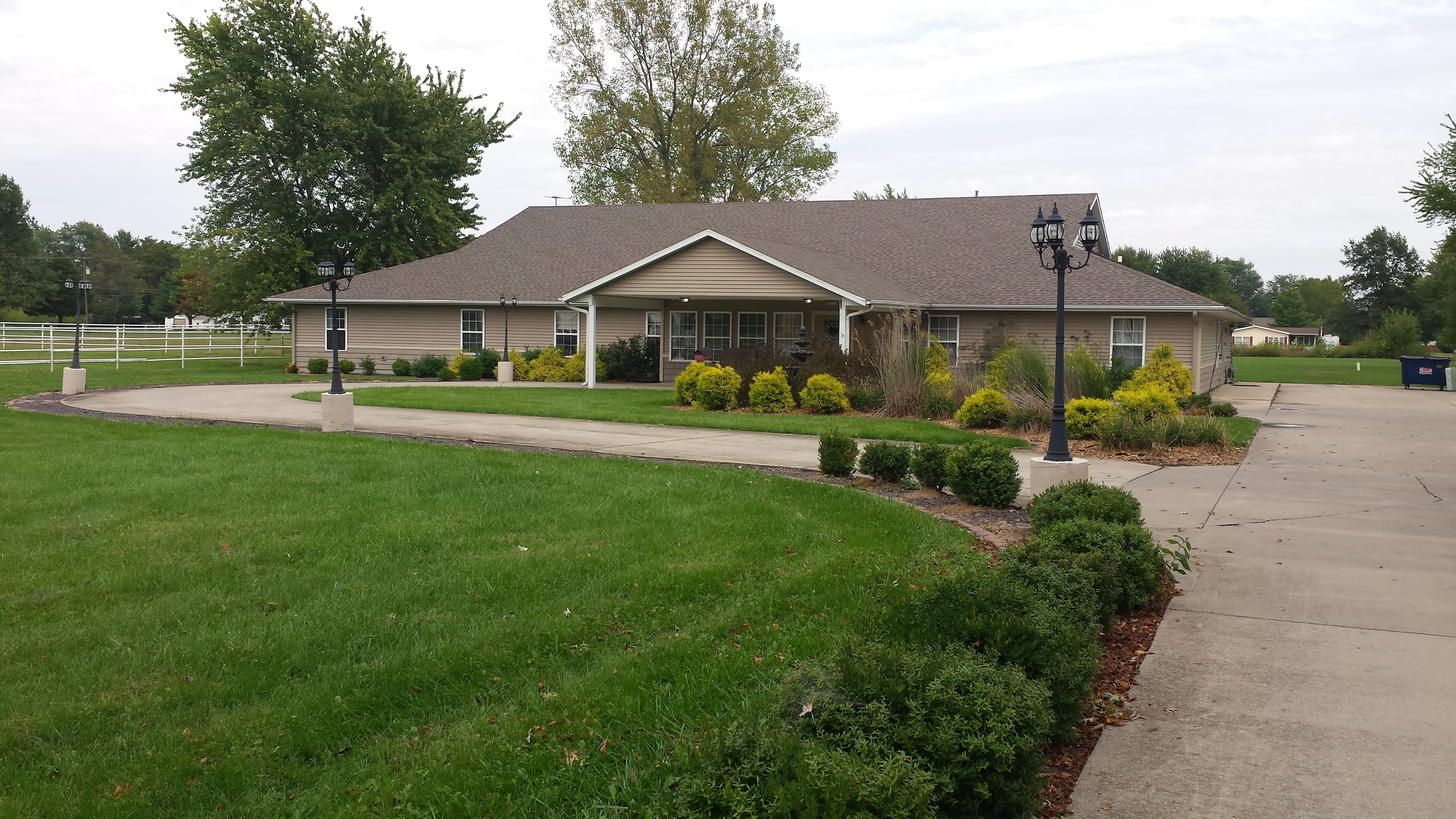 Life's Journey Senior Living - Pana community photo 1
