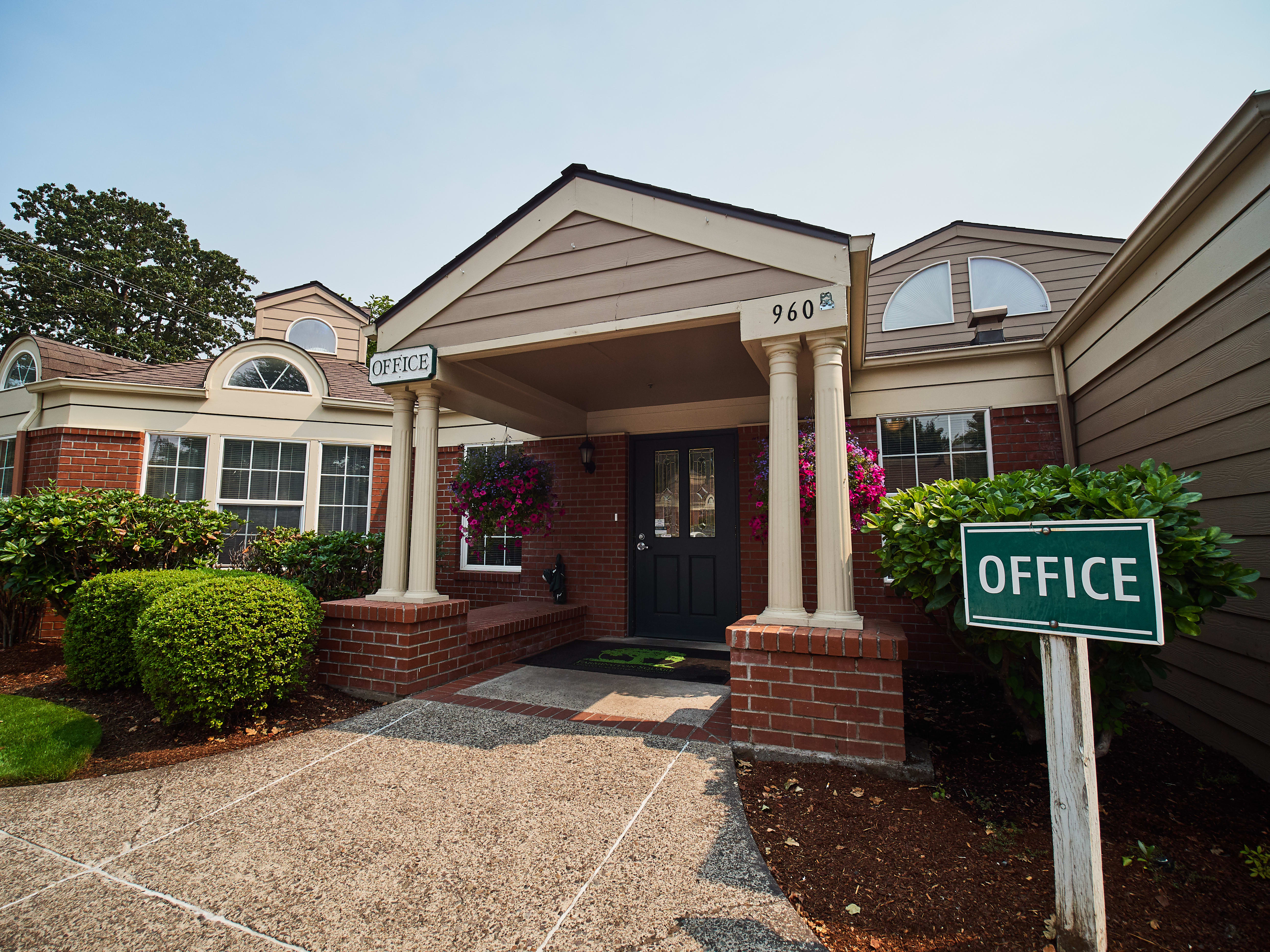 Faye Wright Senior Living community photo 1