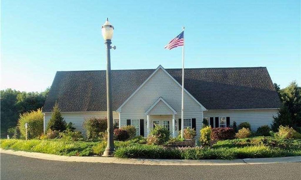 Creekwood Village community photo 1