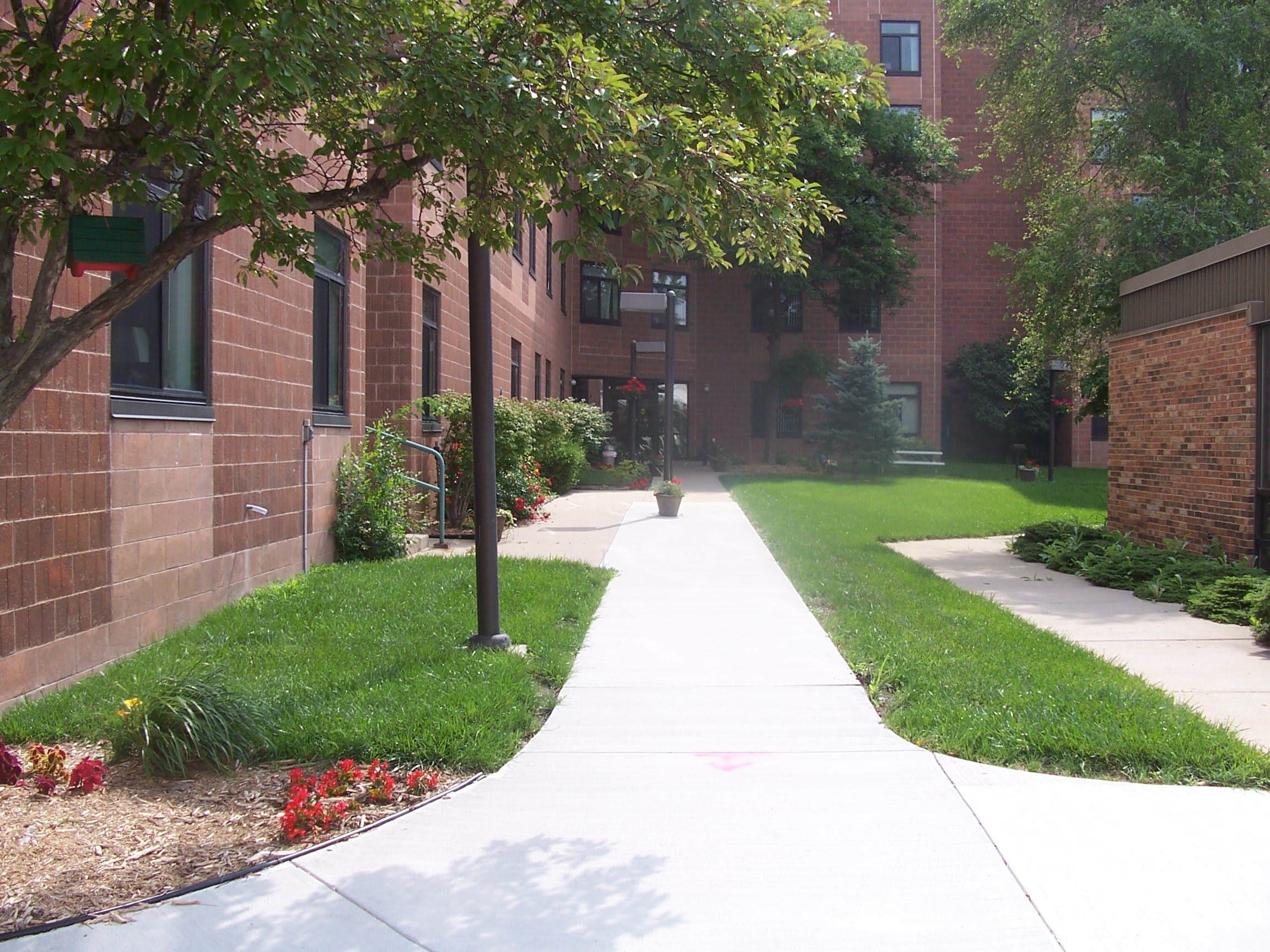 Braidwood Manor community photo 1