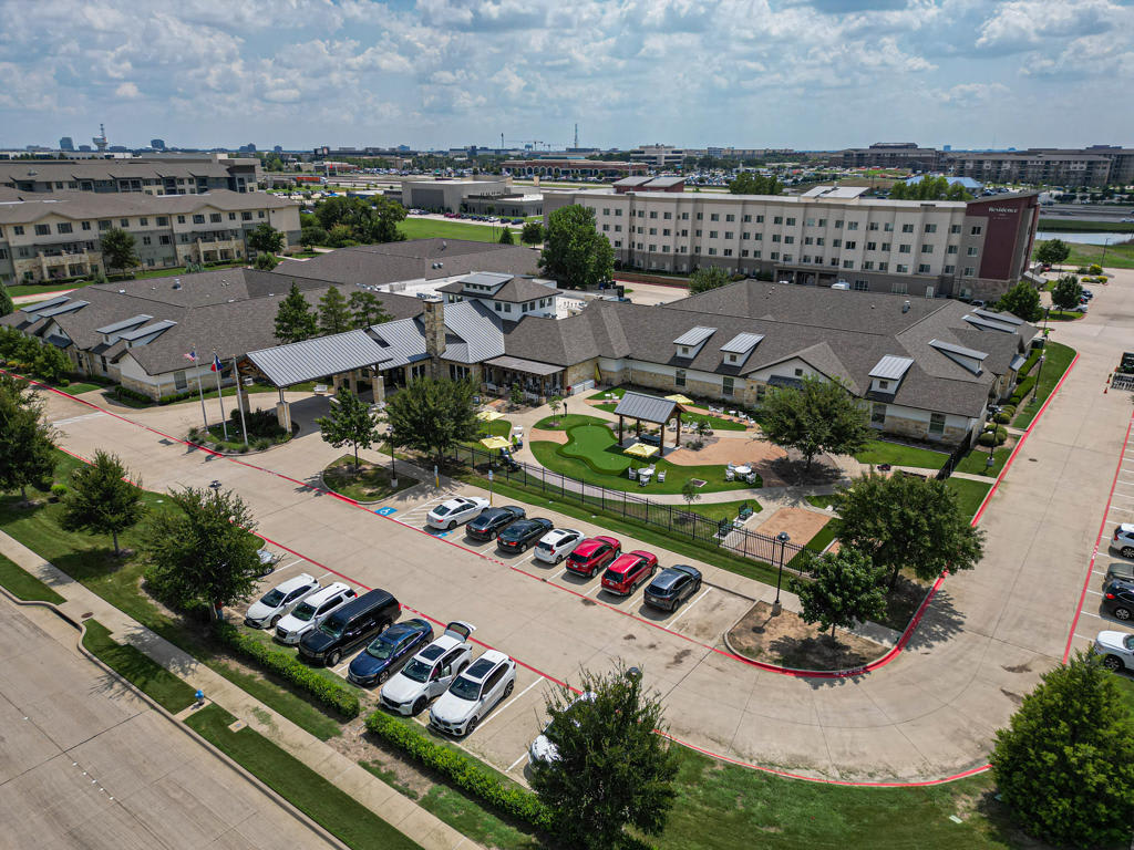 The Auberge at Plano community photo 1