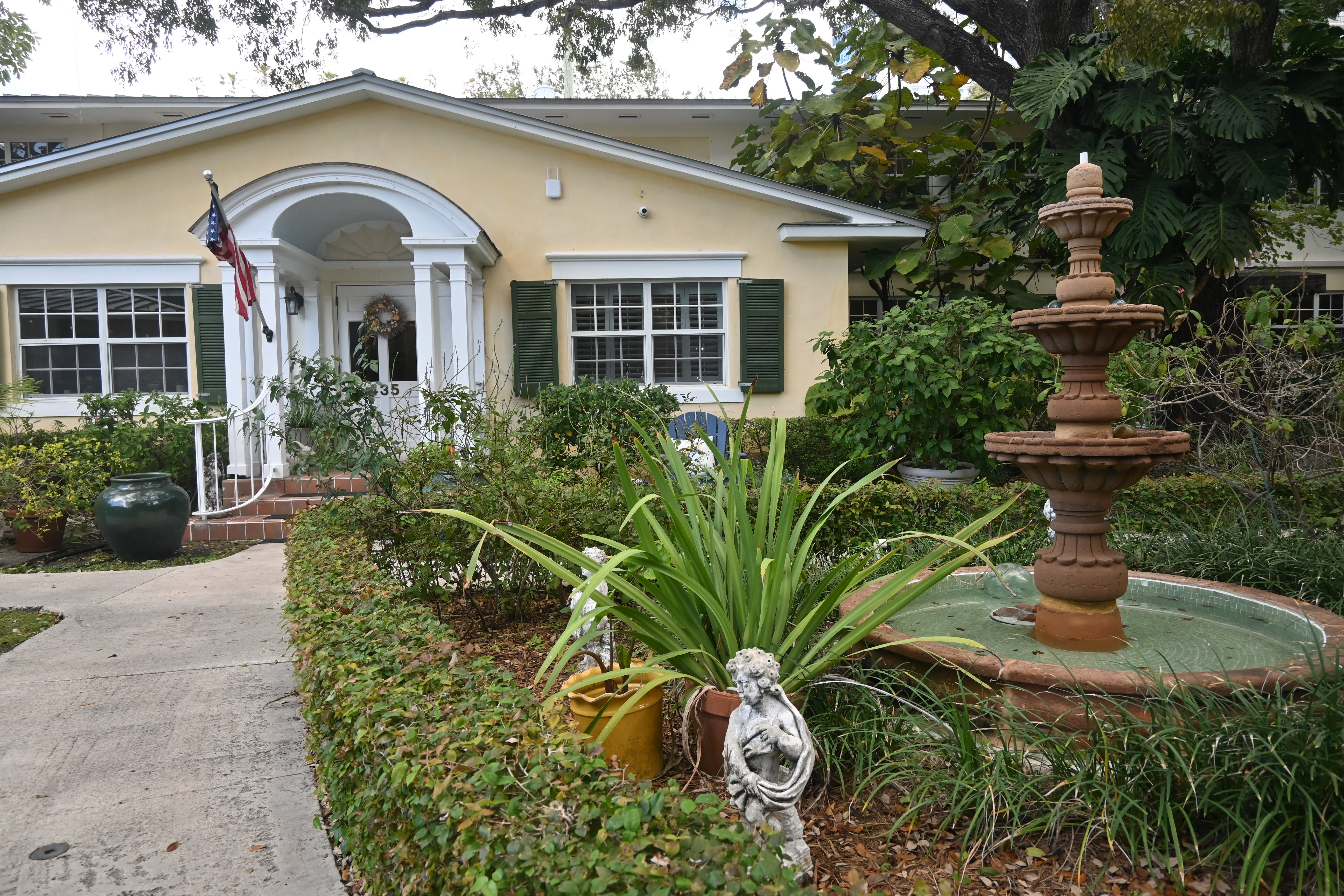Bay Oaks community photo 1