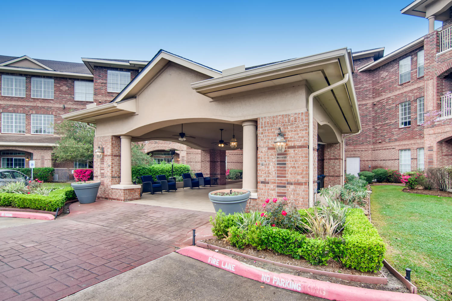 Terraces Kingwood Town Center community photo 1