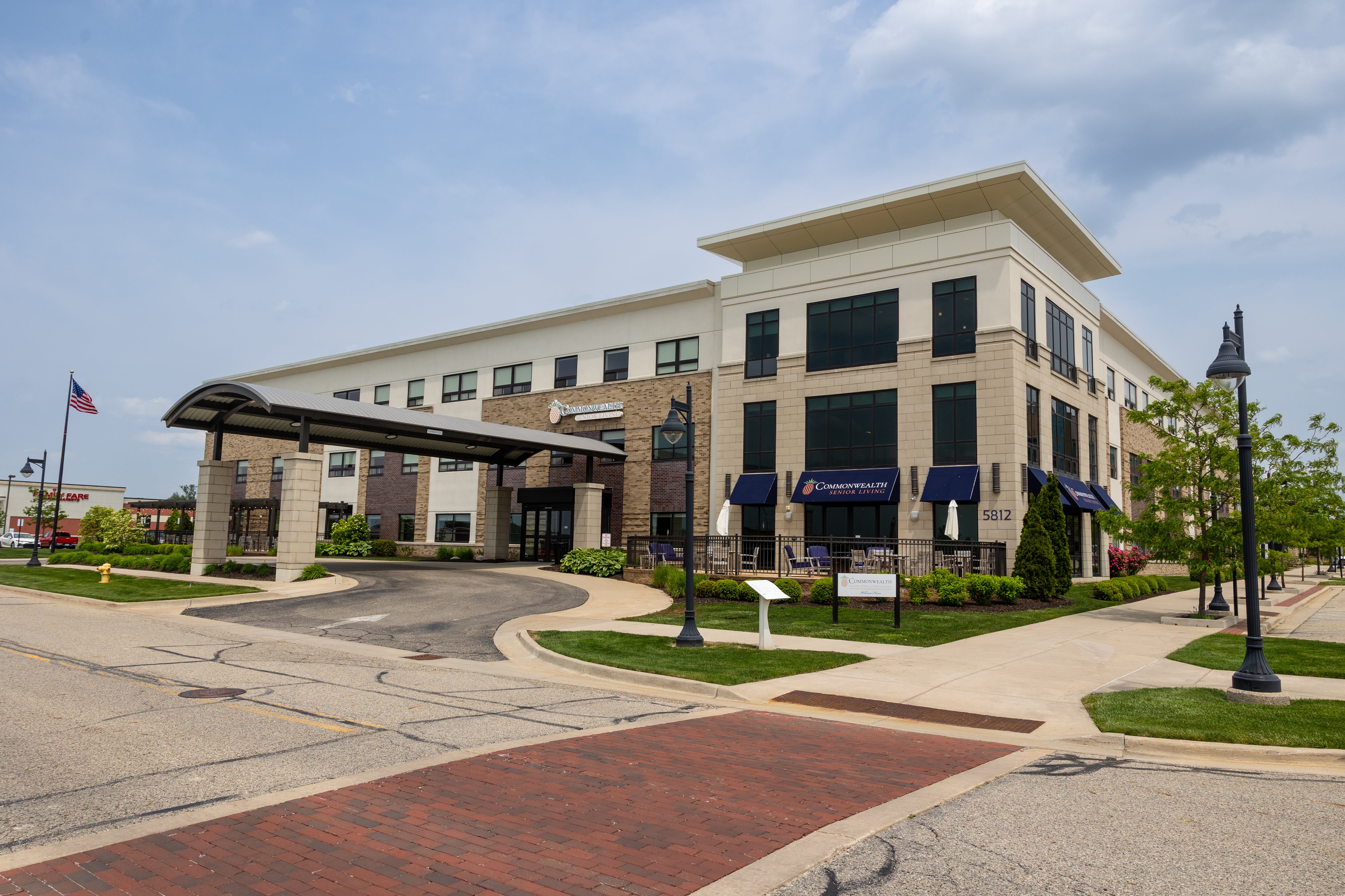 Commonwealth Senior Living at North Byron community photo 1