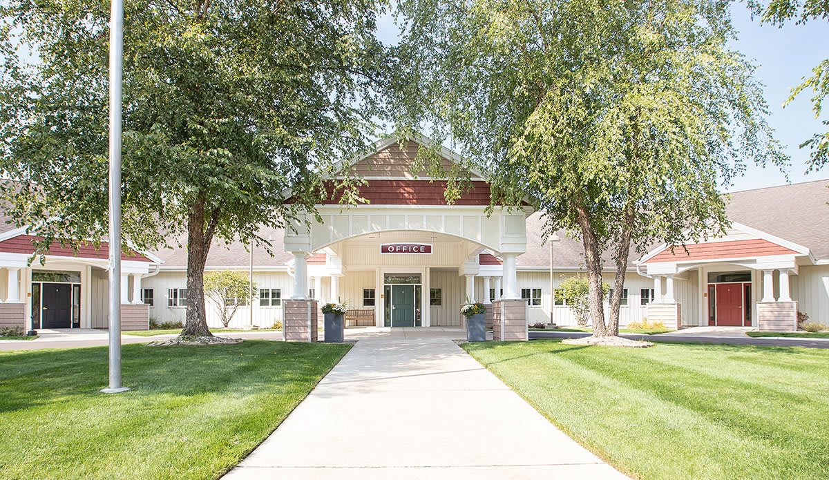 Byron Manor community photo 1