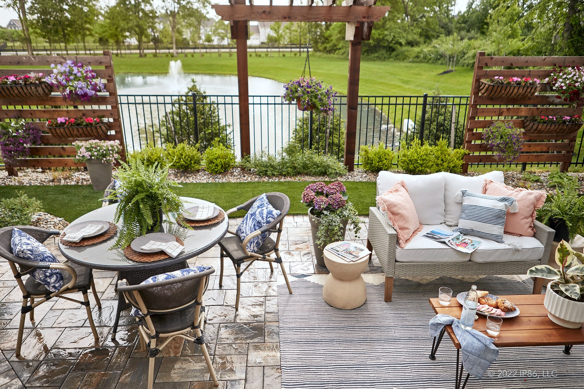 The Courtyards at Franklin Road community photo 1