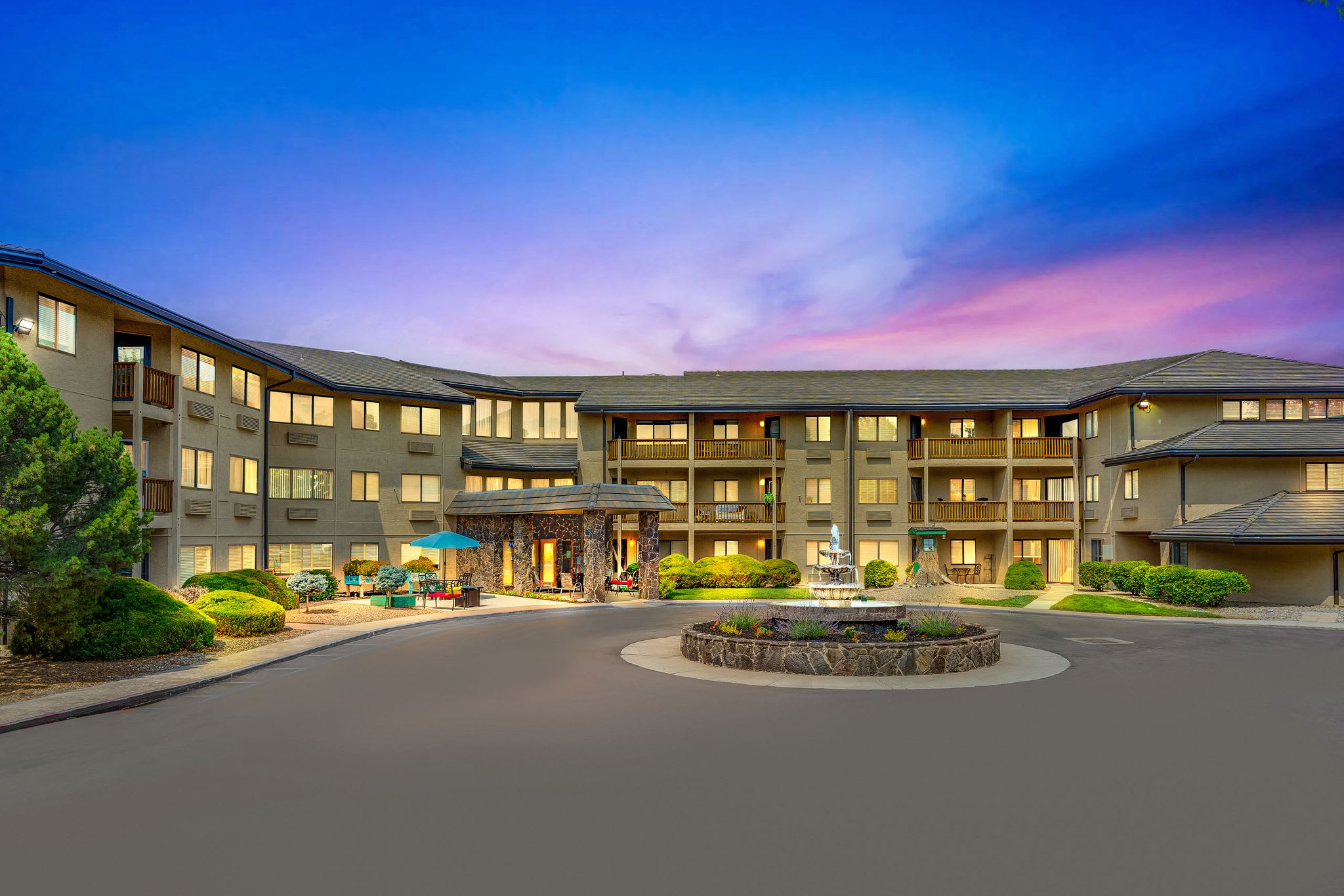 Pueblo Regent community photo 1
