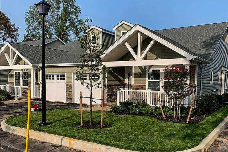 The Pines at Bohemia community photo 1