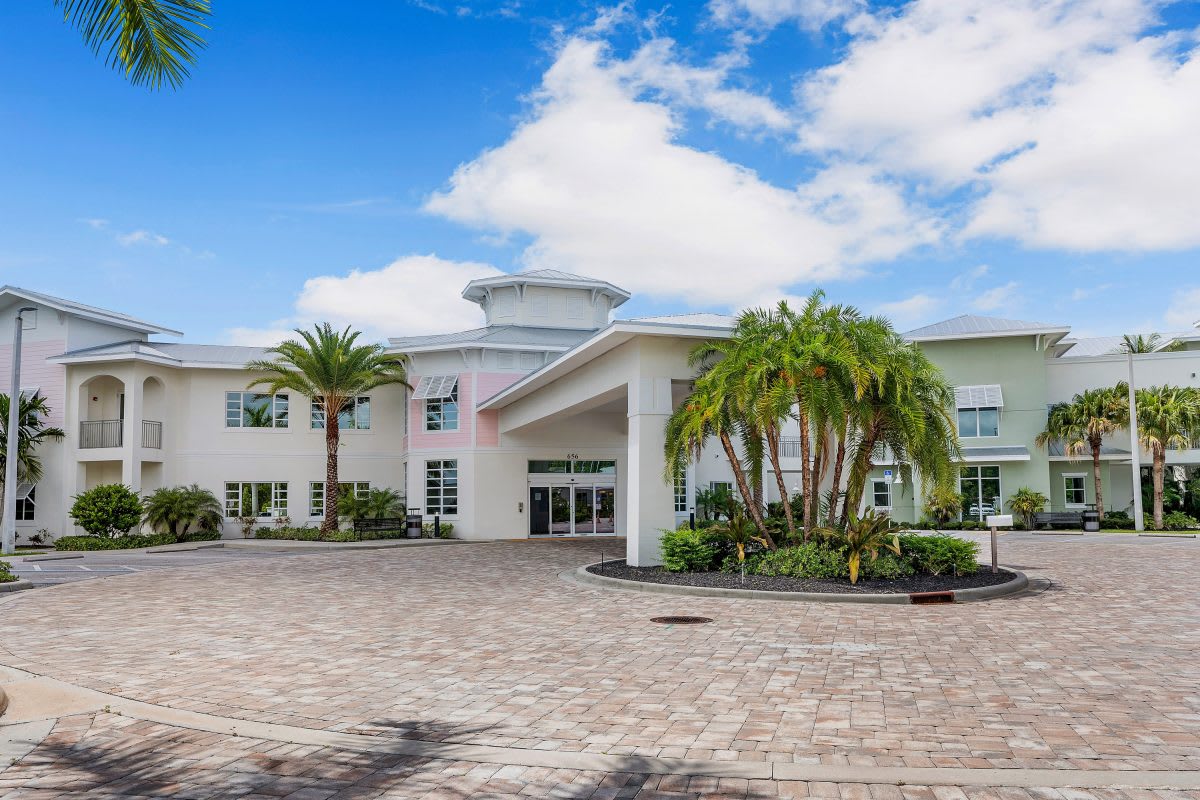 Luxe Senior Living at Jupiter community photo 1