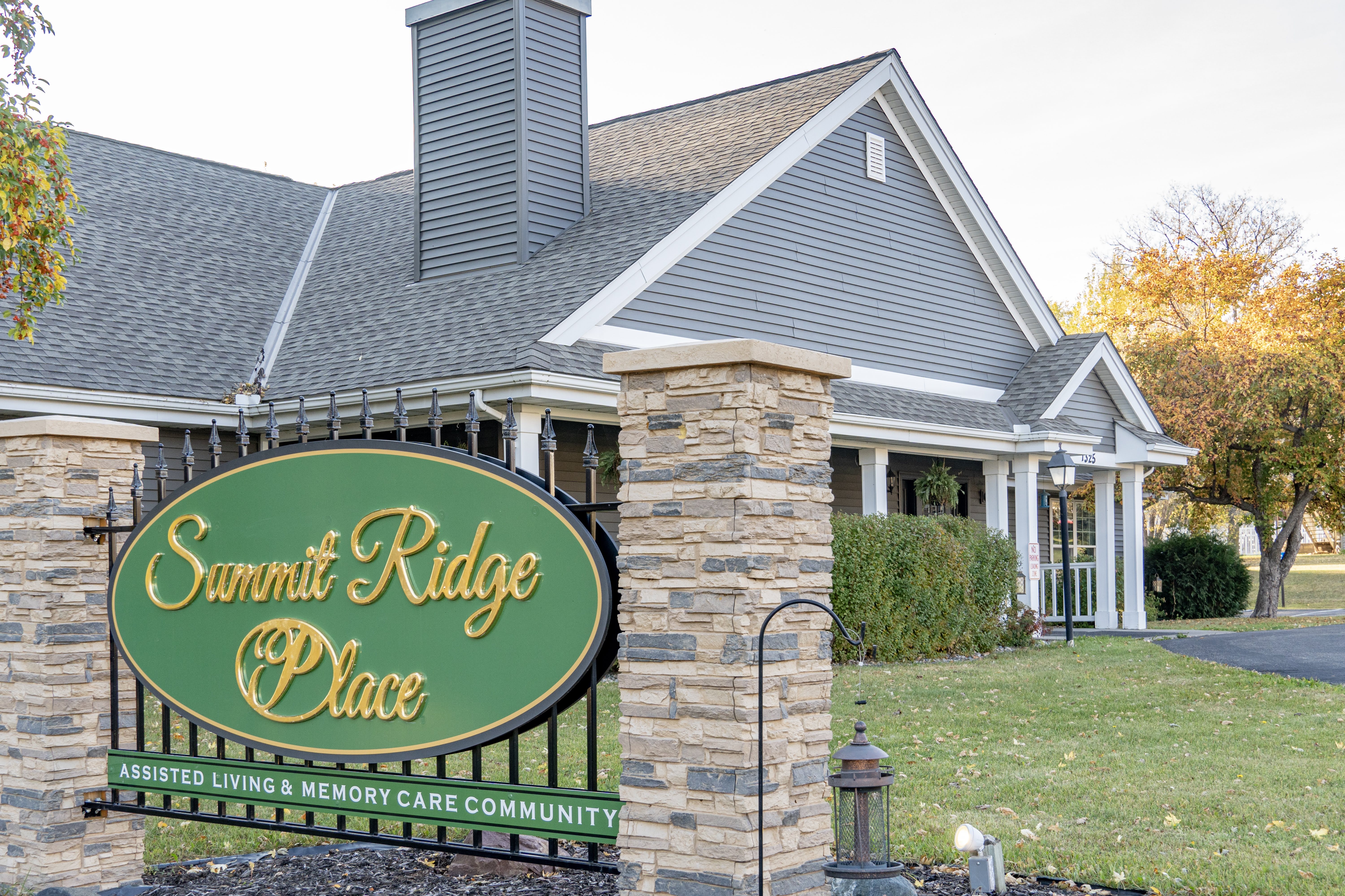 Summit Ridge Place community photo 1