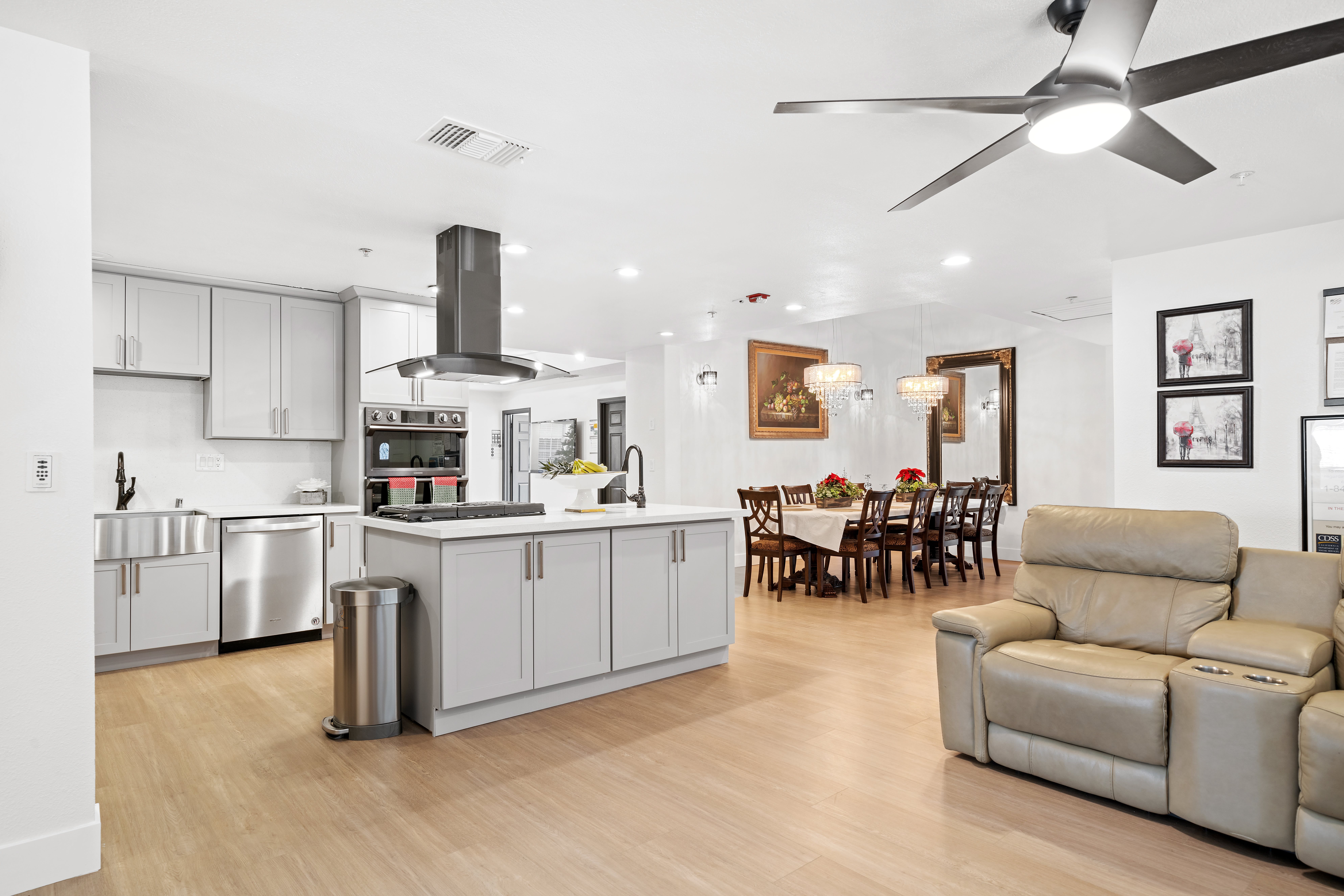 Splendor Oaks Senior Living #3 community photo 1