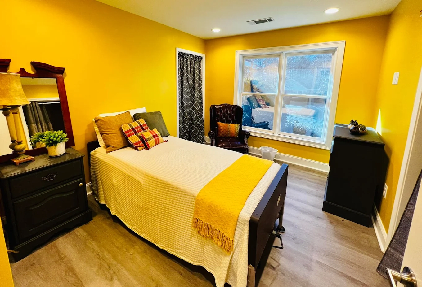Whispering Pines Senior Living community photo 1