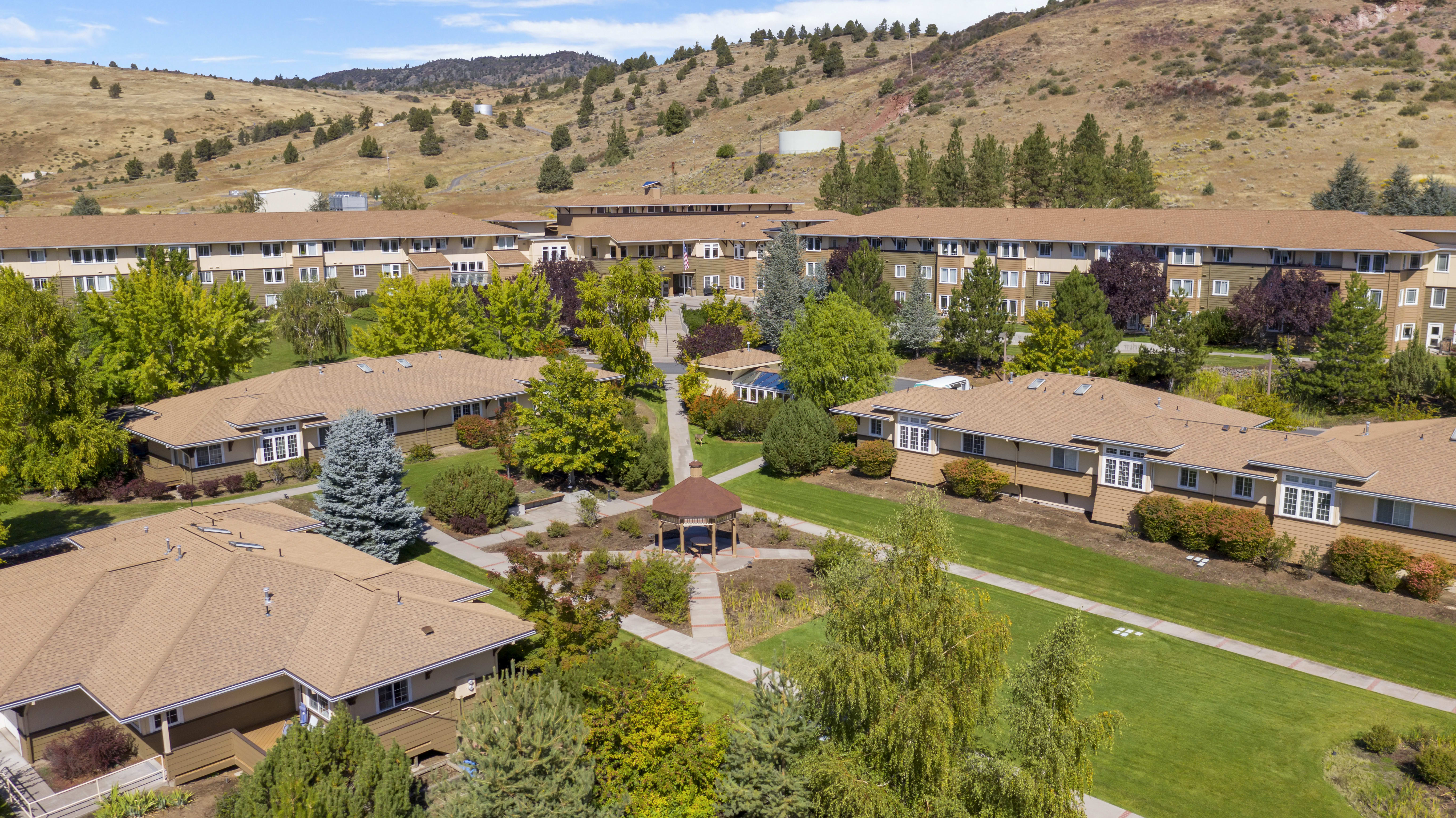 Crystal Terrace of Klamath Falls community photo 1