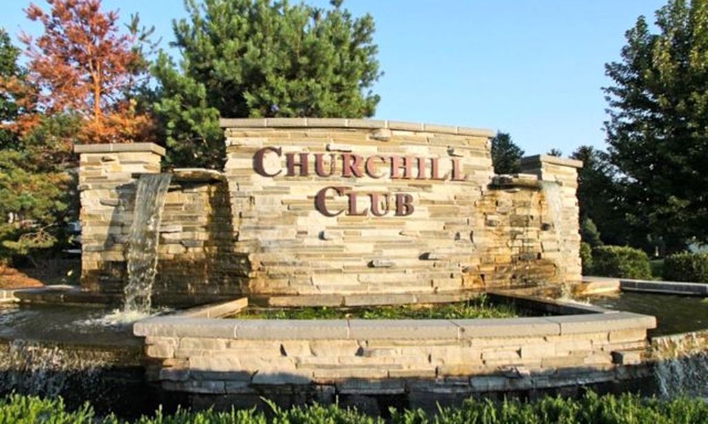 Steeplechase at Churchill Club community photo 1