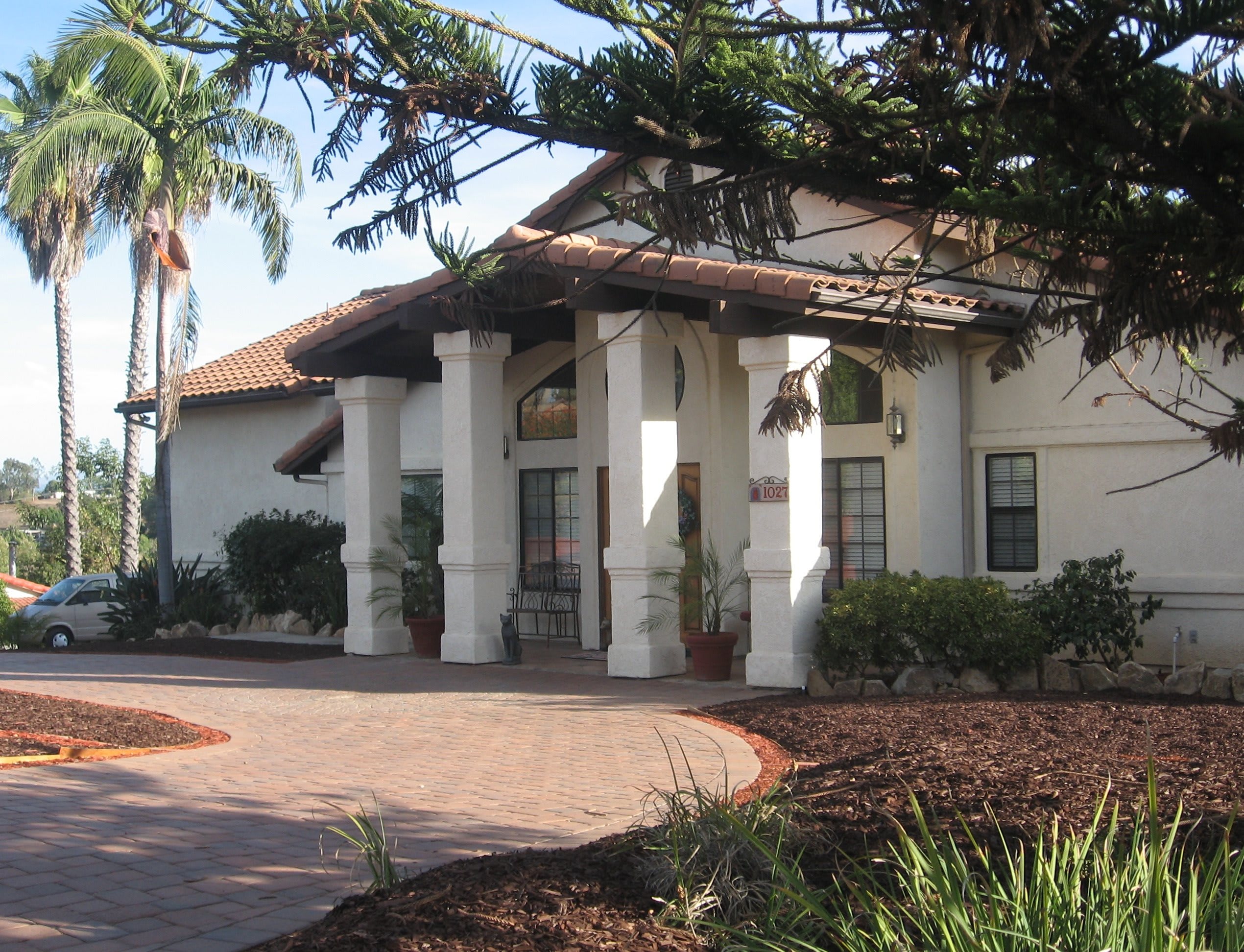 Hummingbird Hill (Residential Care Facility for the Elderly) community photo 1