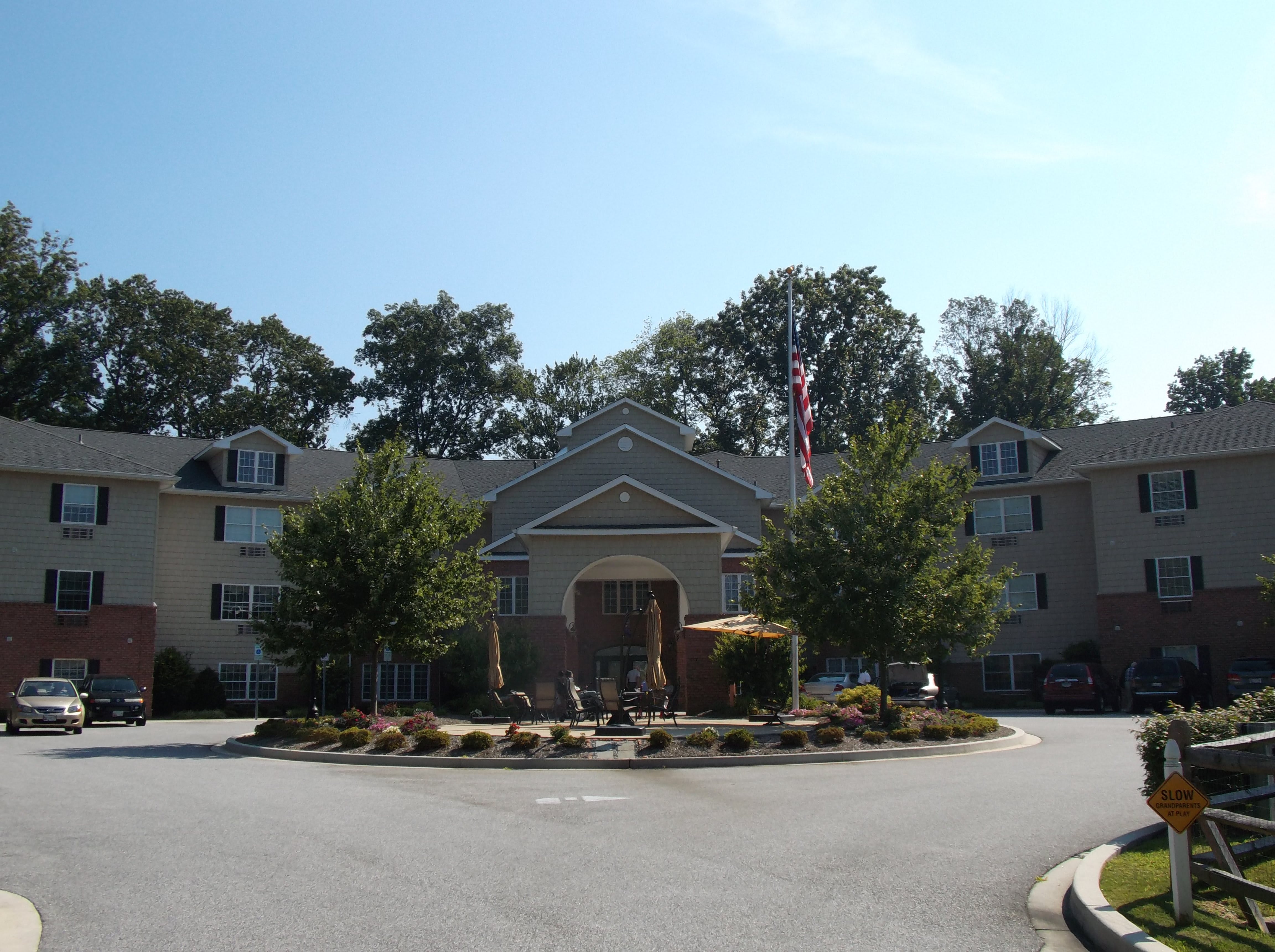 Hart Heritage Estates Assisted Living of Forest Hill community photo 1
