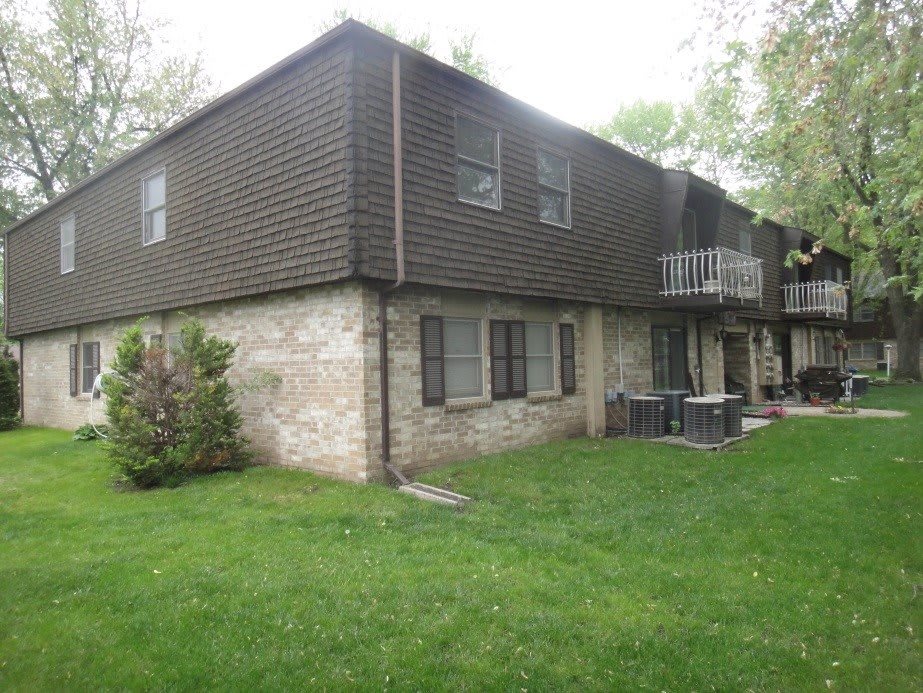 East Town Apartments community photo 1