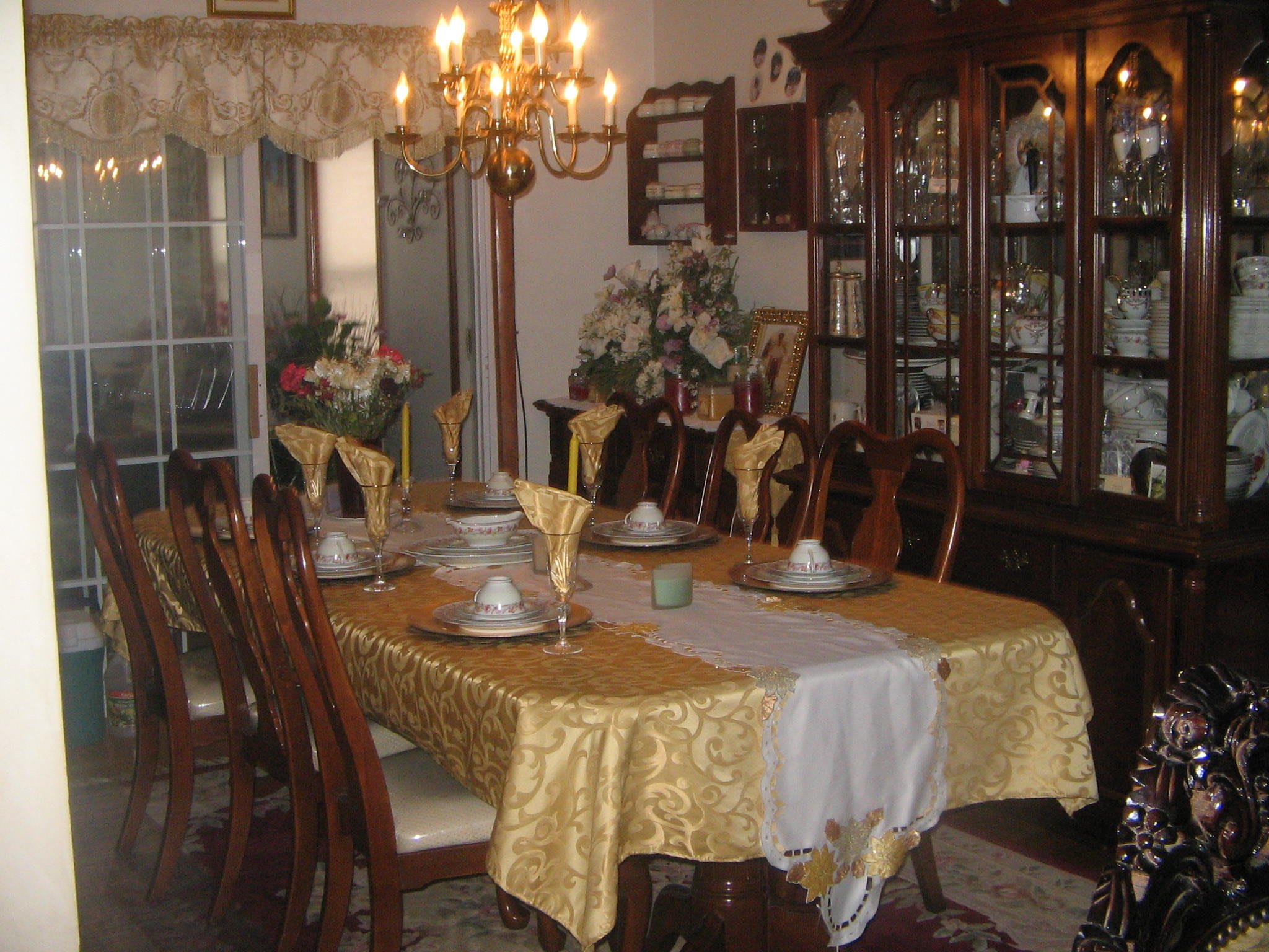 Elizabeth Manor community photo 1