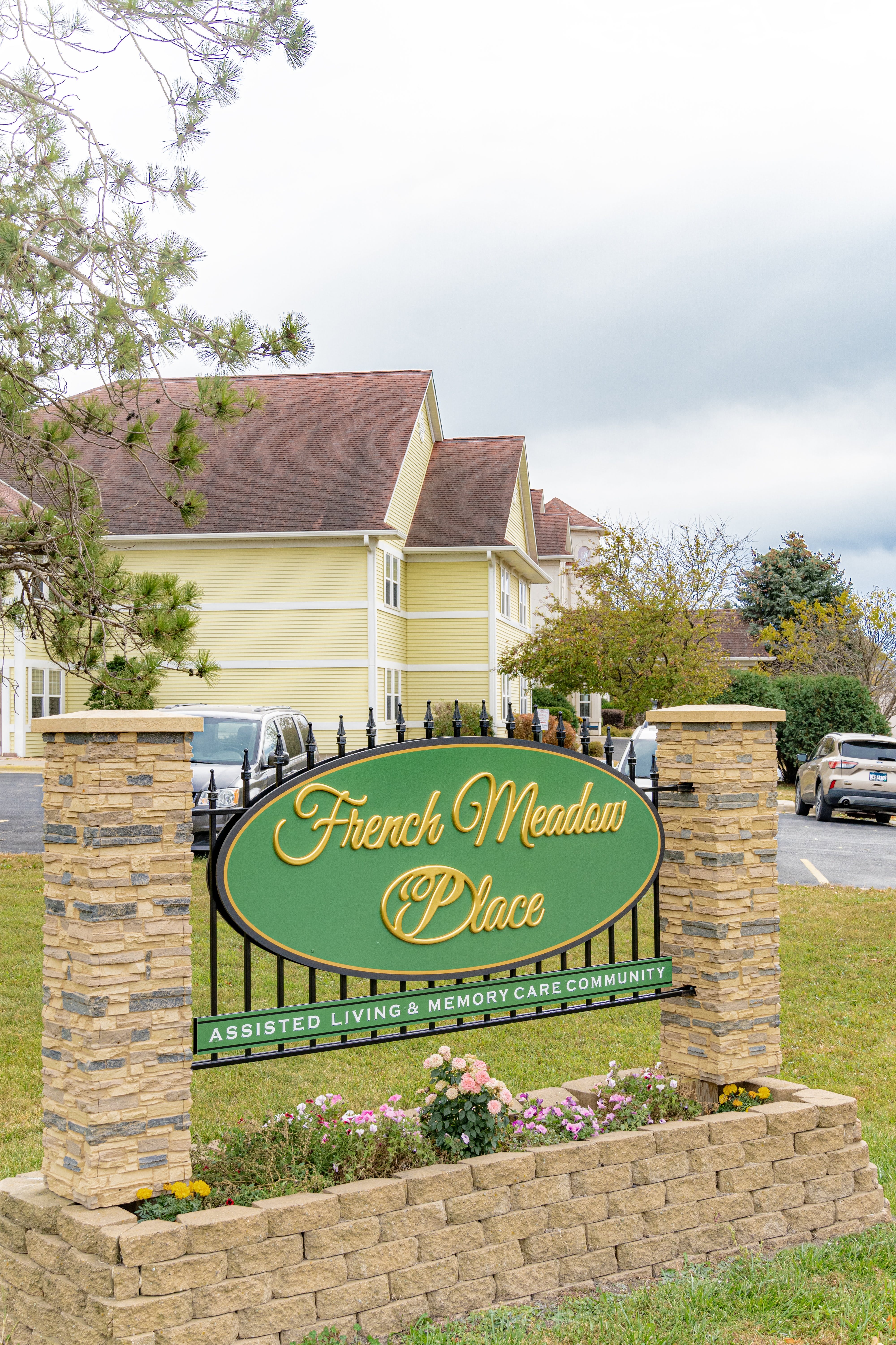 French Meadow Place community photo 1