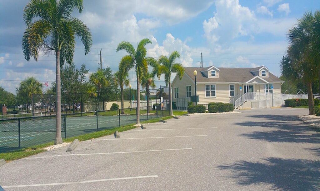Rio Villa Lakes community photo 1