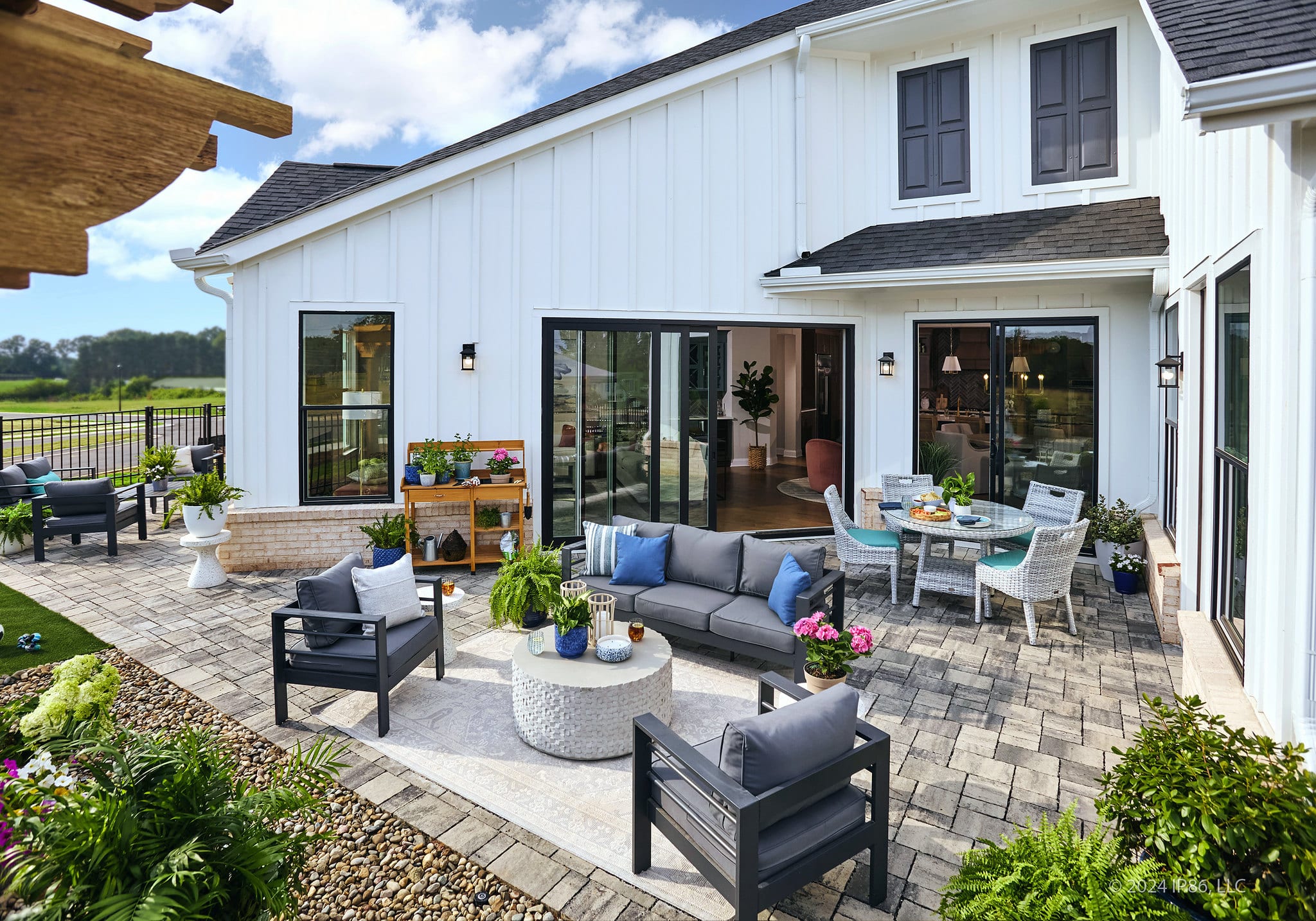 The Courtyards of Hyatts Village community photo 1