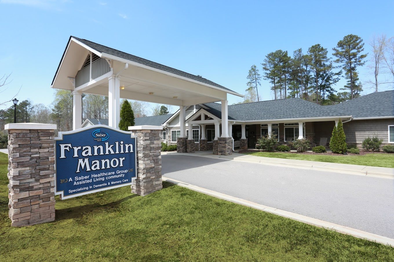 Franklin Manor community photo 1